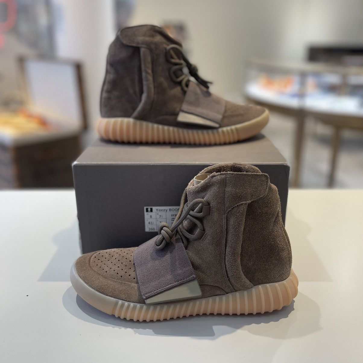 Adidas × Yeezy Adidas Yeezy Boost 750 Light Brown Gum (Chocolate) Size US 8 / EU 41 - 12 Thumbnail