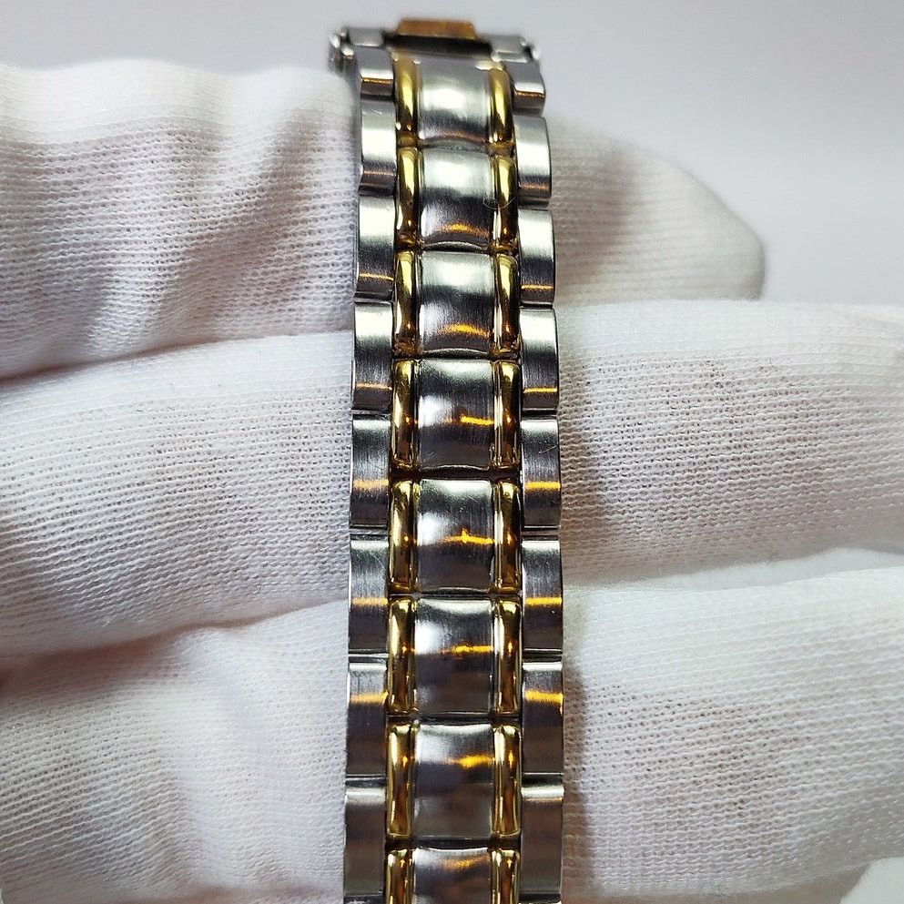 Disney Disney Winnie the Pooh Watch Two Tone Gold Silver Bracelet Size ONE SIZE - 5 Thumbnail