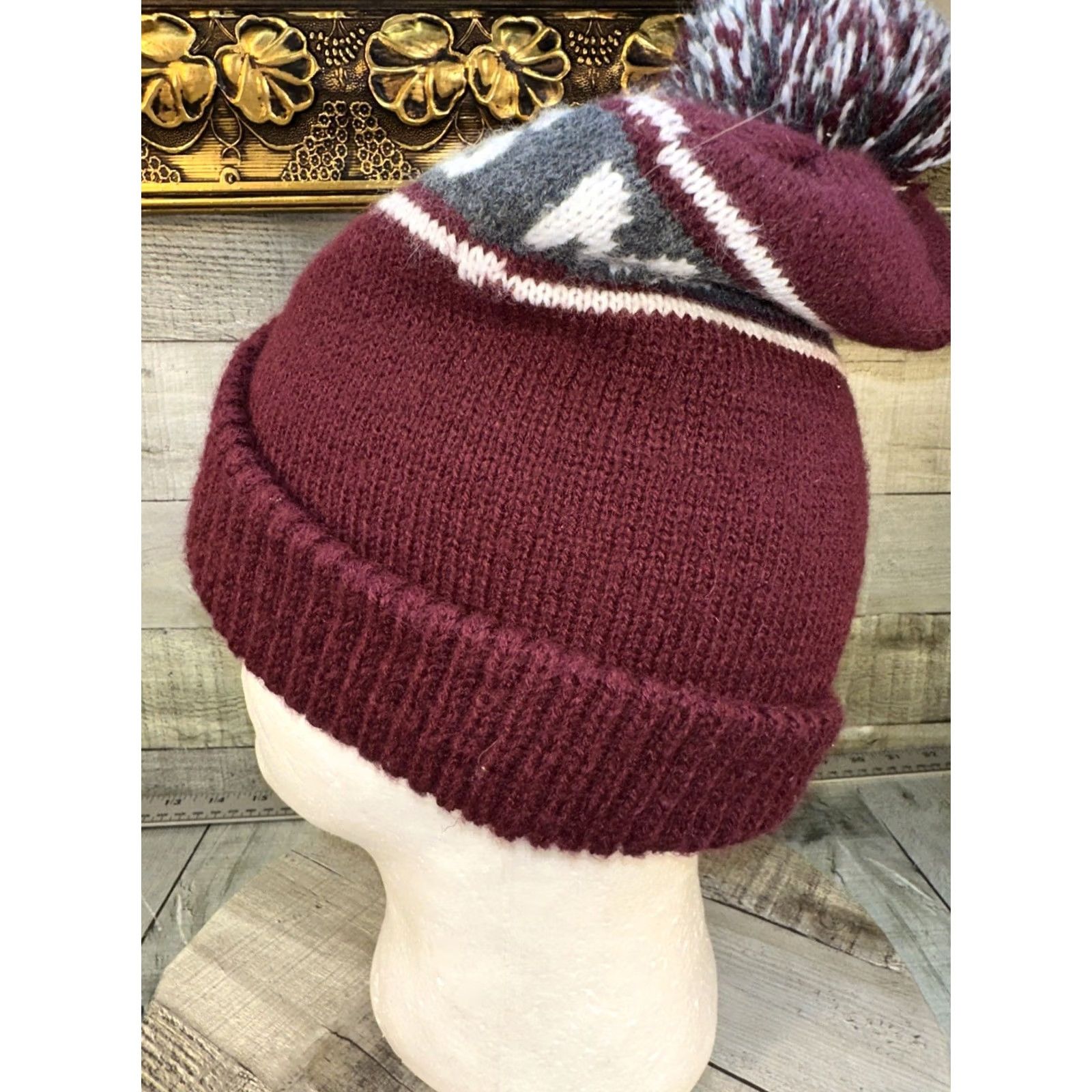 Vintage VINTAGE Morton High School Mustangs Pom knit Beanie Winner Cap Men One Size Red Knit Cap Mens Size ONE SIZE - 7 Thumbnail