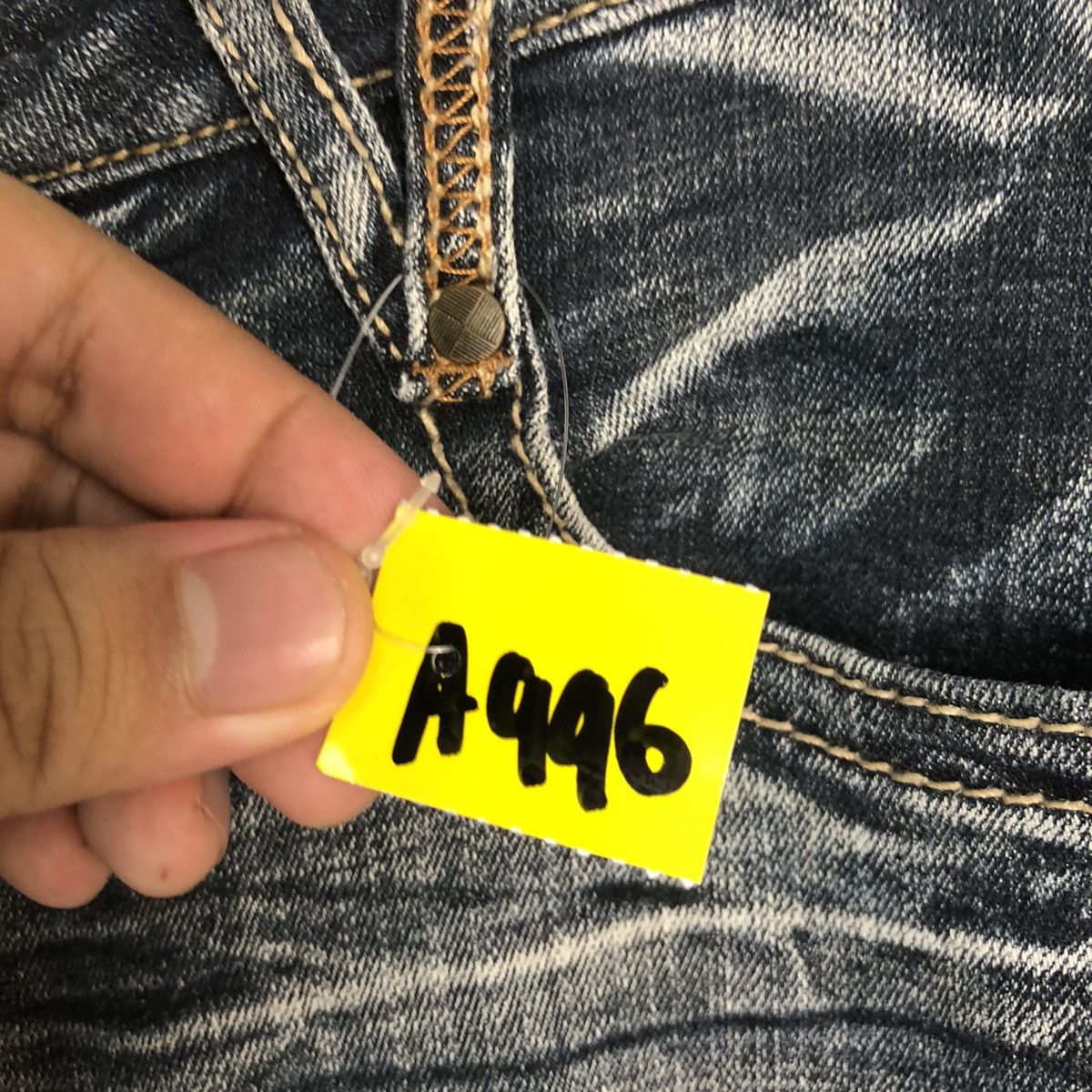 Japanese Brand Urban Crush faded Blue denim Jeans #A996 Size 30" / US 8 / IT 44 - 9 Thumbnail
