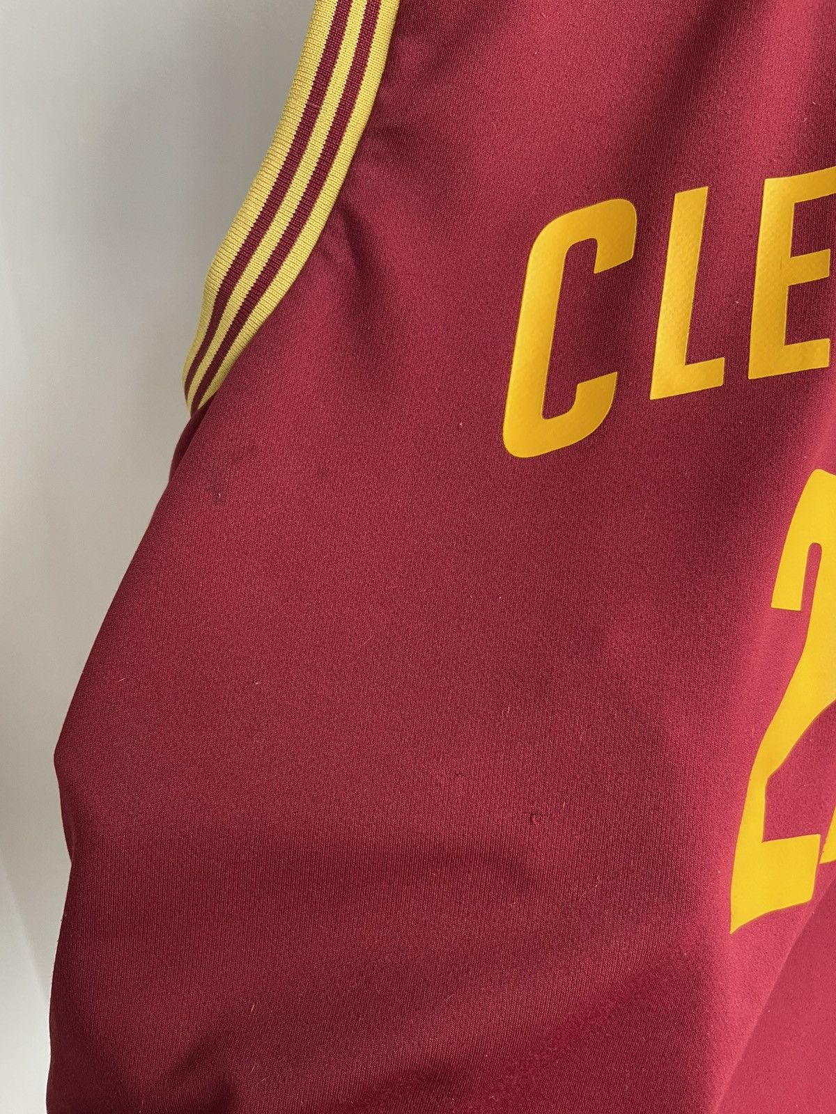 NBA Cleveland Cavaliers Lebron James #23 Jersey Shirt NBA Tee Size US M / EU 48-50 / 2 - 8 Thumbnail