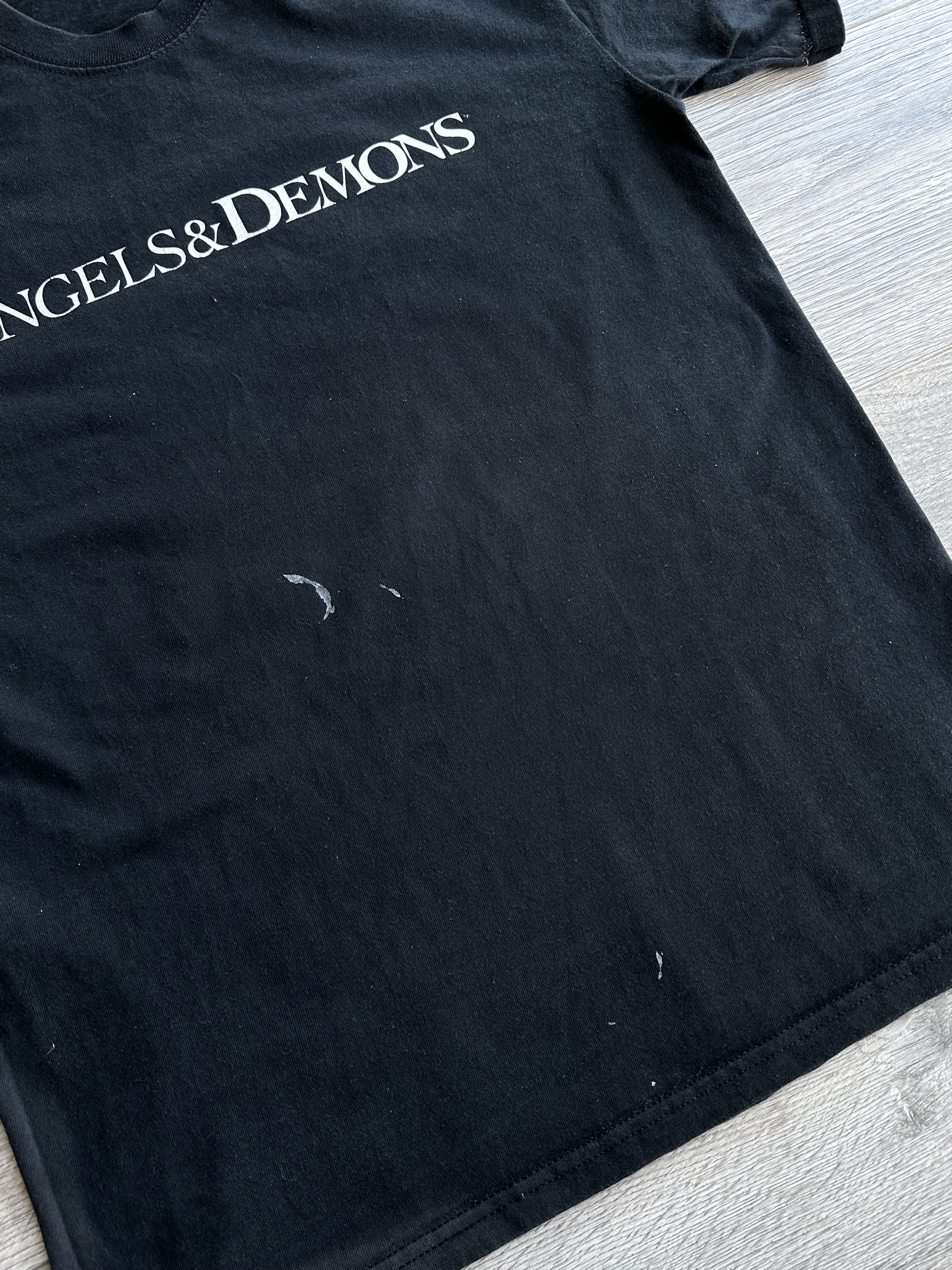 Vintage Angels and Demons Tom Hanks 2009 movie t shirt Size US L / EU 52-54 / 3 - 5 Thumbnail