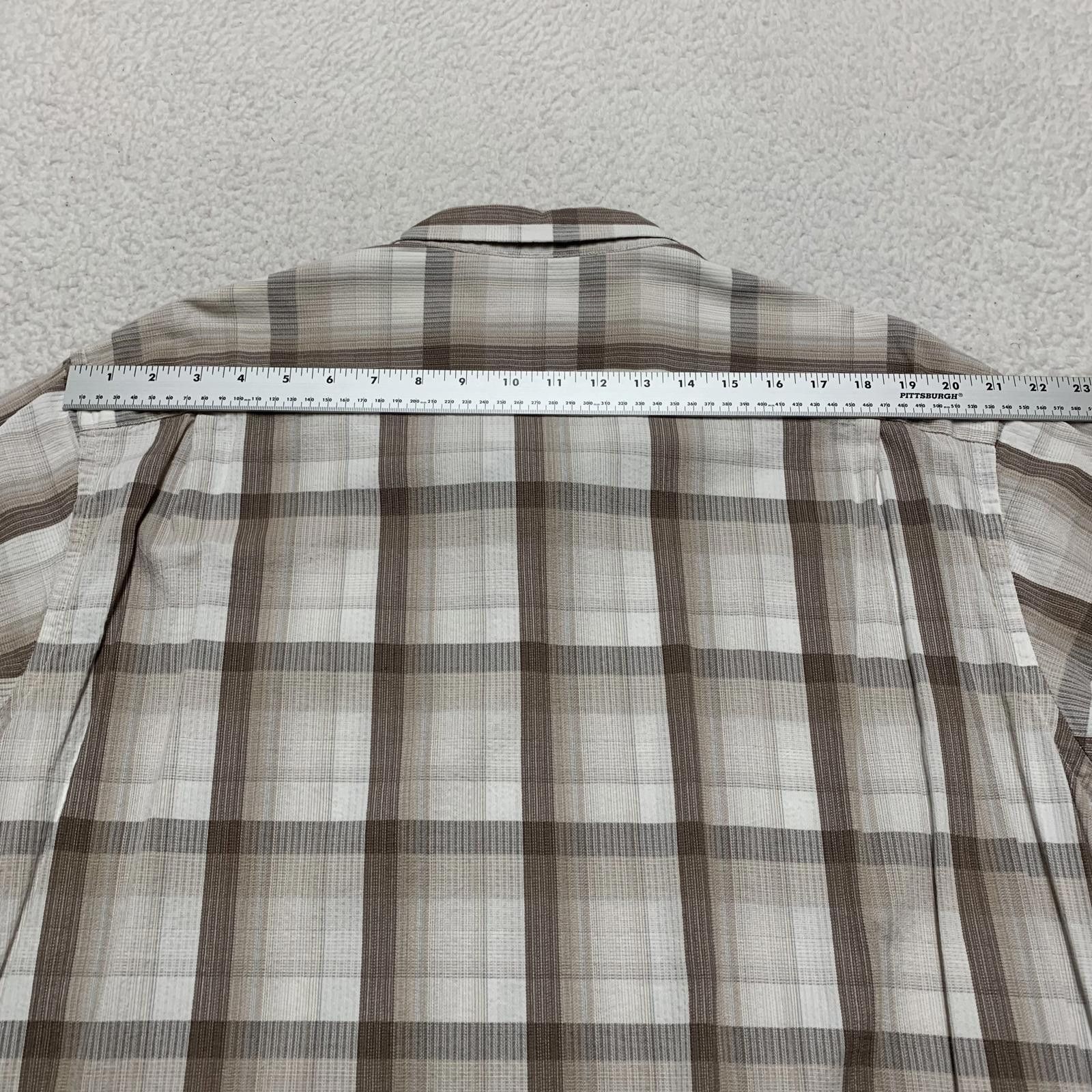 Van Heusen Van Heusen Men XXL Beige Plaid Short Sleeve Shirt Size US XXL / EU 58 / 5 - 7 Thumbnail