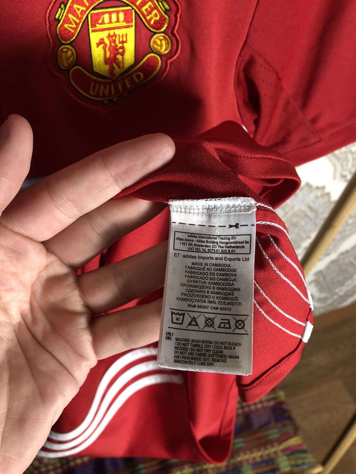 Adidas VINTAGE ADIDAS FC MANCHESTER UNITED ENGLAND SOCCER JERSEY Size US XS / EU 42 / 0 - 5 Thumbnail