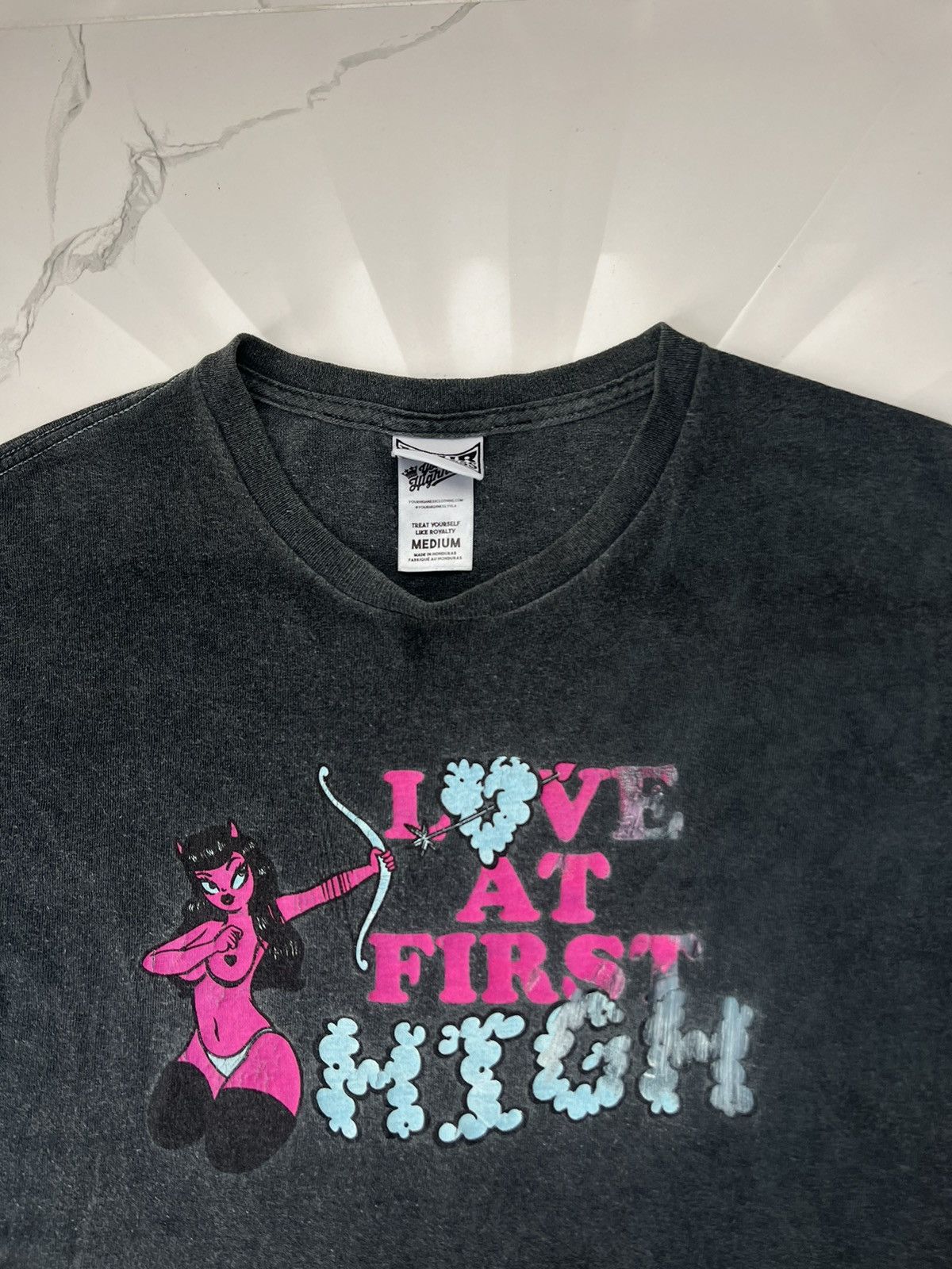 Japanese Brand 00's BIG BOOBS DEVIL LOVE AT FIRST HIGH SEX TEE RARE Y2K Size US M / EU 48-50 / 2 - 2 Thumbnail