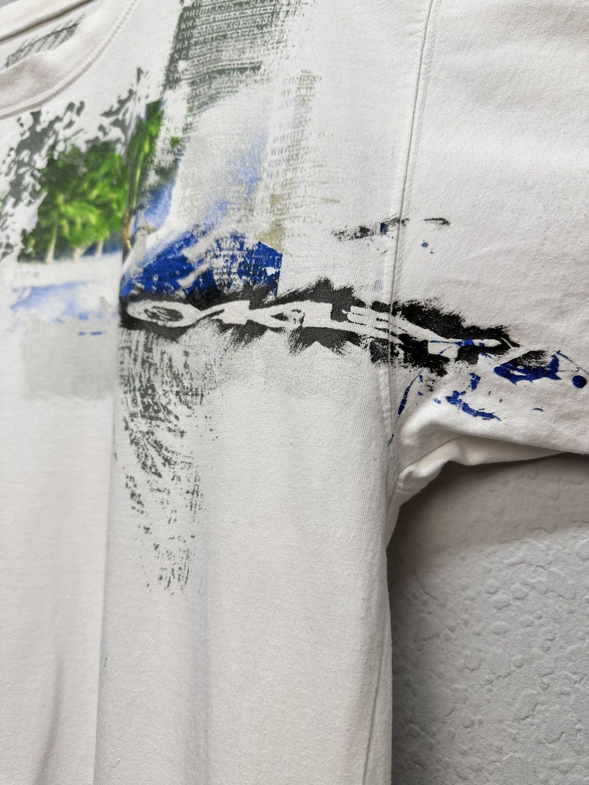 Oakley Oakley vintage white logo t-shirt y2k Size US L / EU 52-54 / 3 - 8 Thumbnail