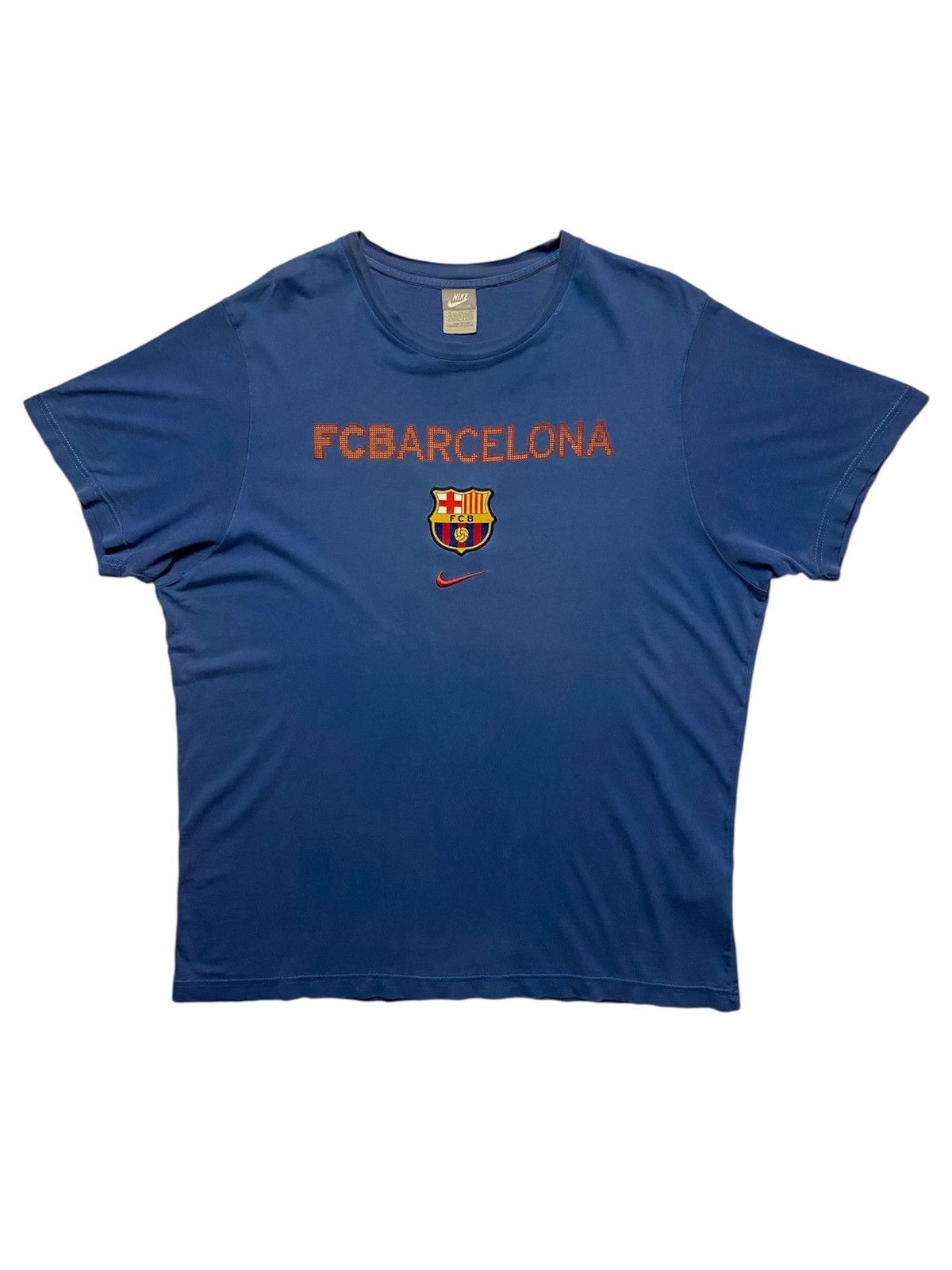 Nike Vintage Barcelona Nike Tee big logo central swoosh drill Size US XL / EU 56 / 4 - 1 Thumbnail