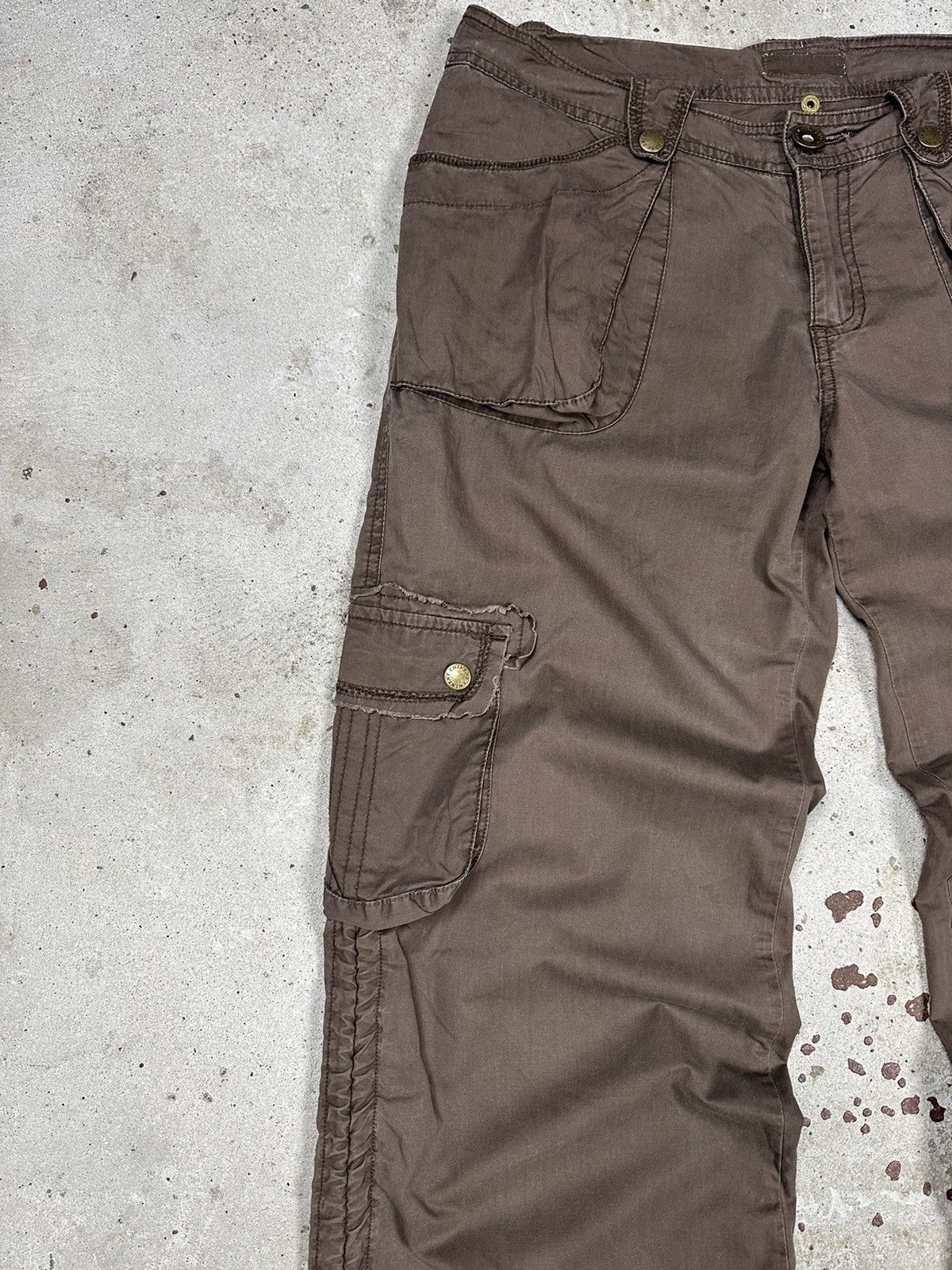 If Six Was Nine × Japanese Brand × Vintage Vintage Y2K Brown Cargo Flare Pants Baggy Size US 29 - 5 Thumbnail