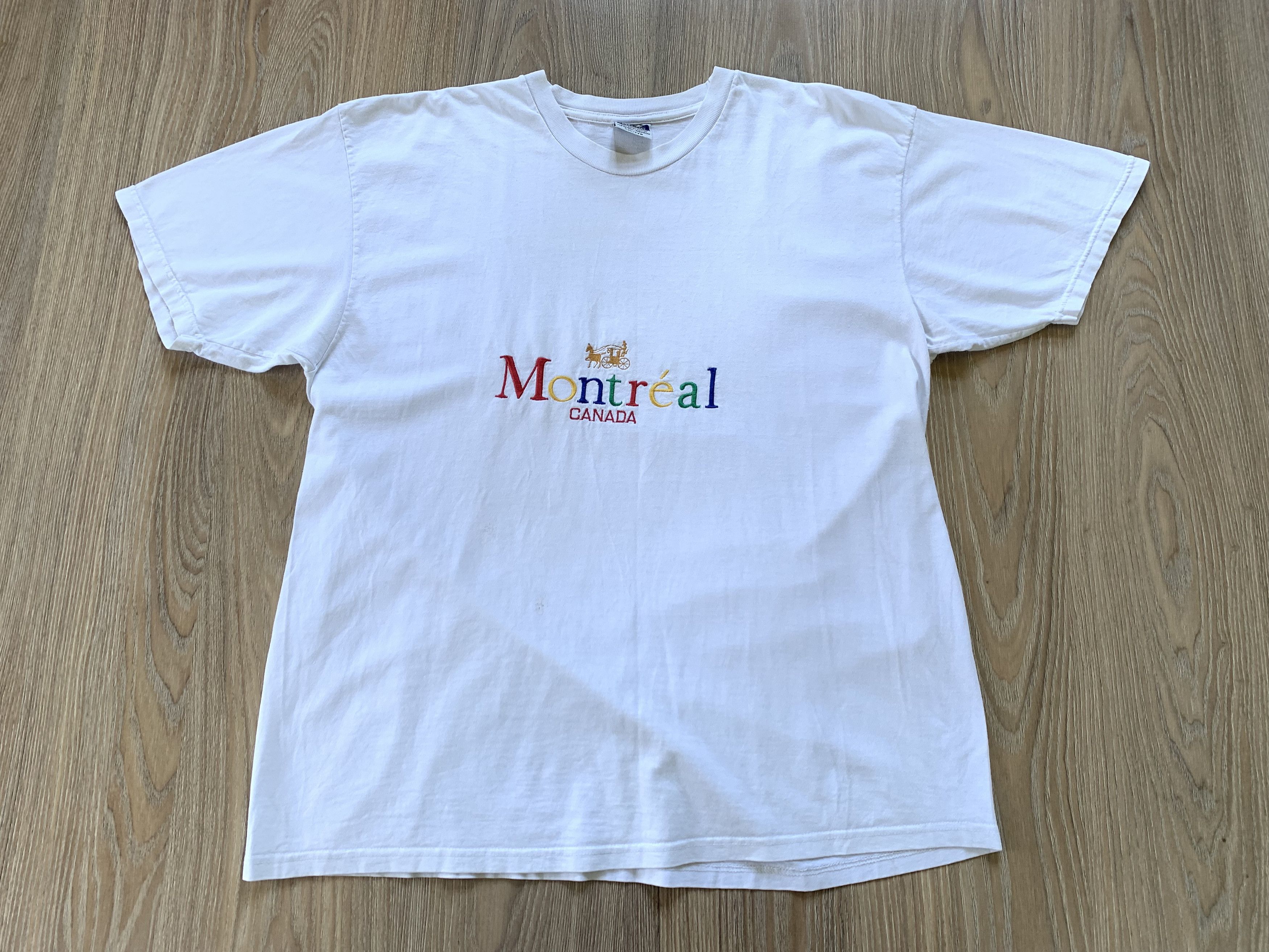 Other Vintage Montreal Canada White Embroidered T-Shirt Size US XXL / EU 58 / 5 - 2 Thumbnail