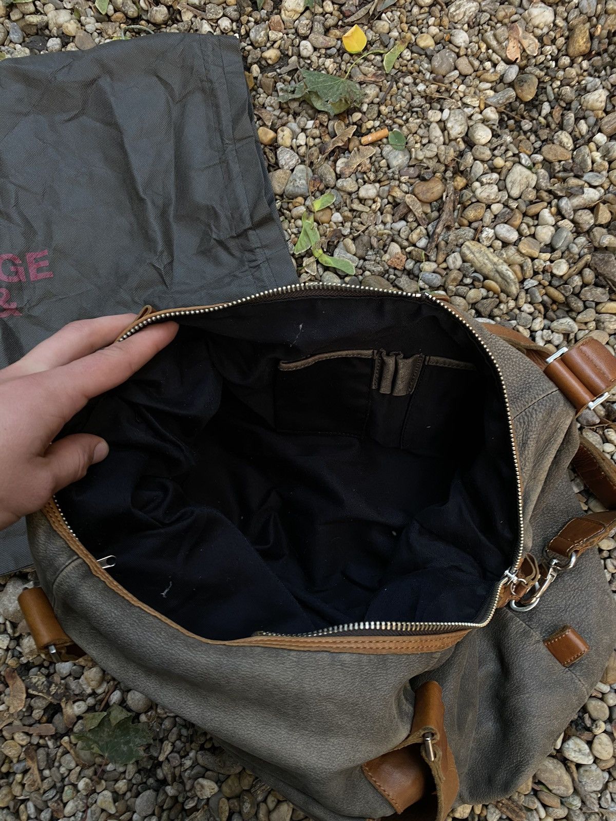 Japanese Brand Vintage George Gina & Lucy GGL Crossbody Bag Size ONE SIZE - 11 Thumbnail