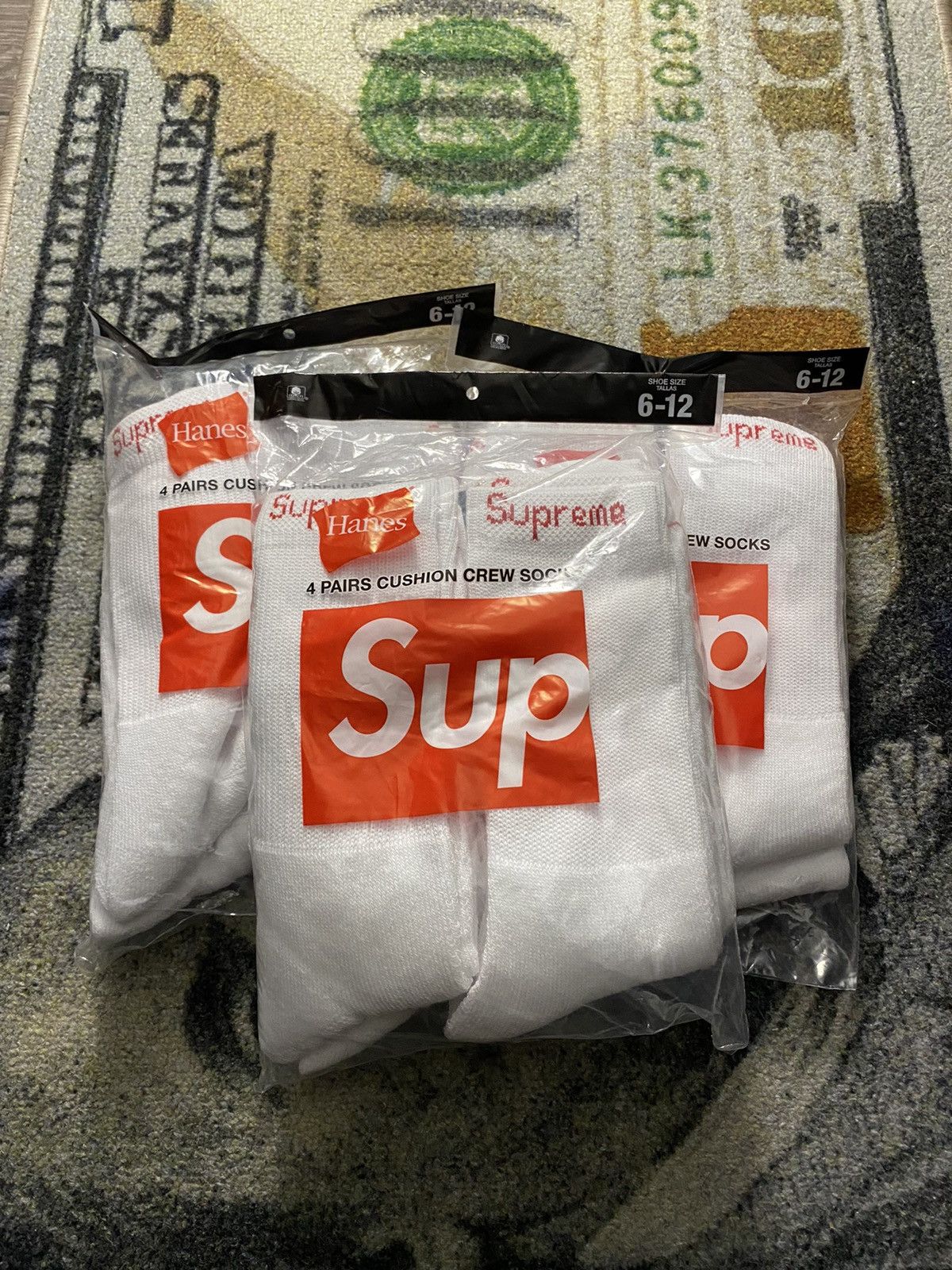 Hanes × Supreme Supreme Hanes Crew Socks (3 Pack) White Size ONE SIZE - 2 Thumbnail