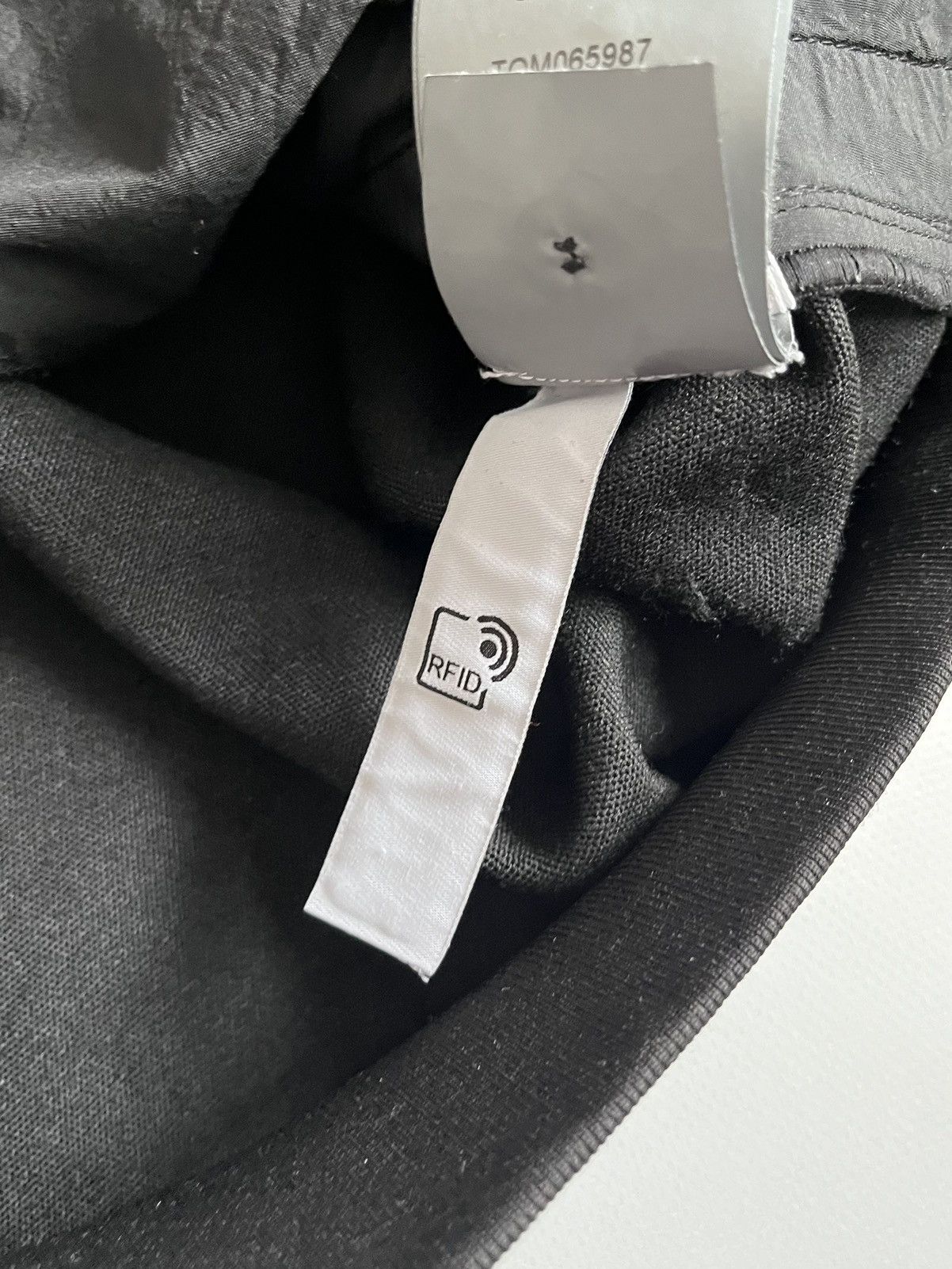 Stone Island Stone Island Men 2021 Black Ghost Flocked Pullover Hoodie Size US M / EU 48-50 / 2 - 15 Thumbnail
