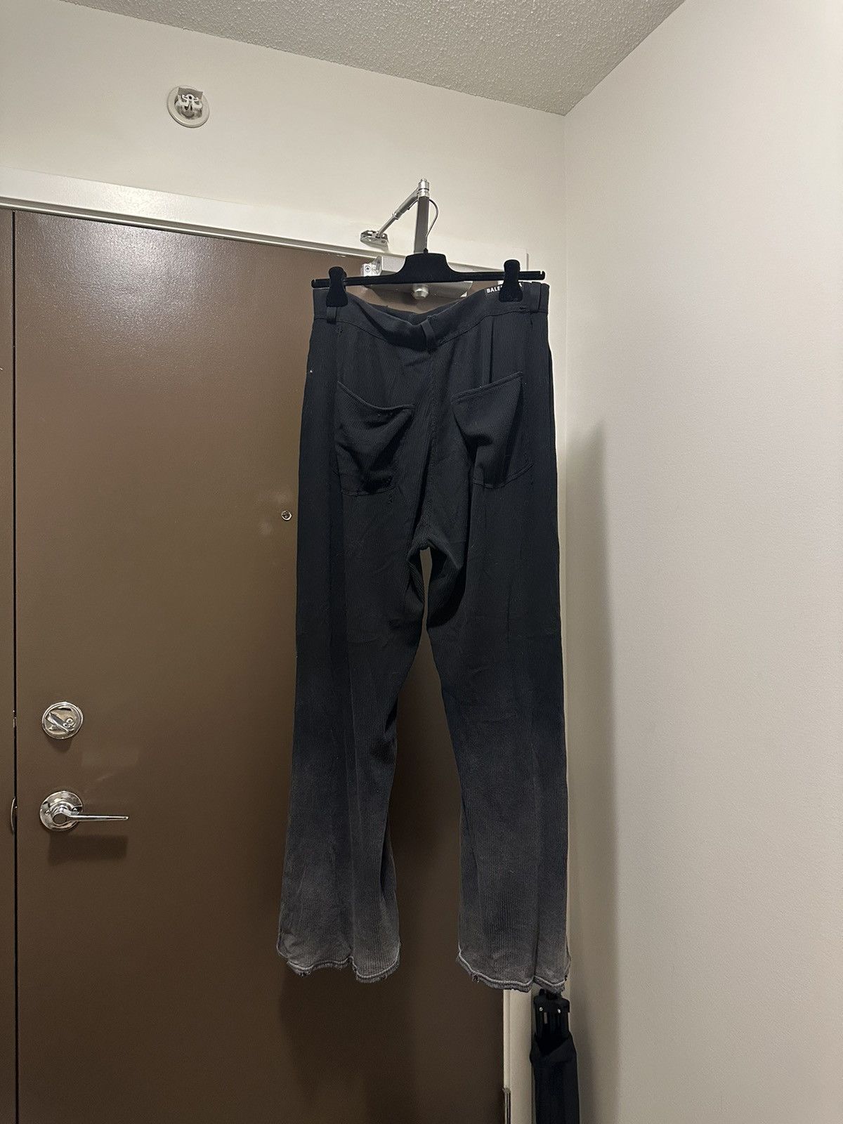 Balenciaga Balenciaga Fall 23 Pants Size US 33 - 3 Thumbnail