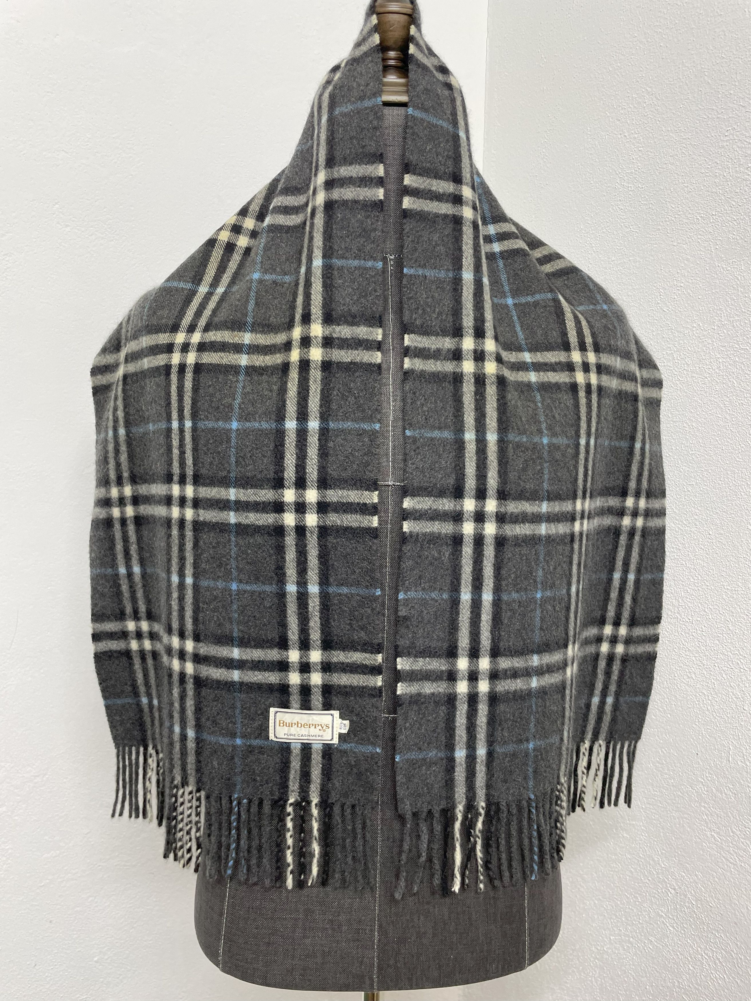 Burberry Burberry Scarf / Muffler - 6161 Size ONE SIZE - 2 Thumbnail
