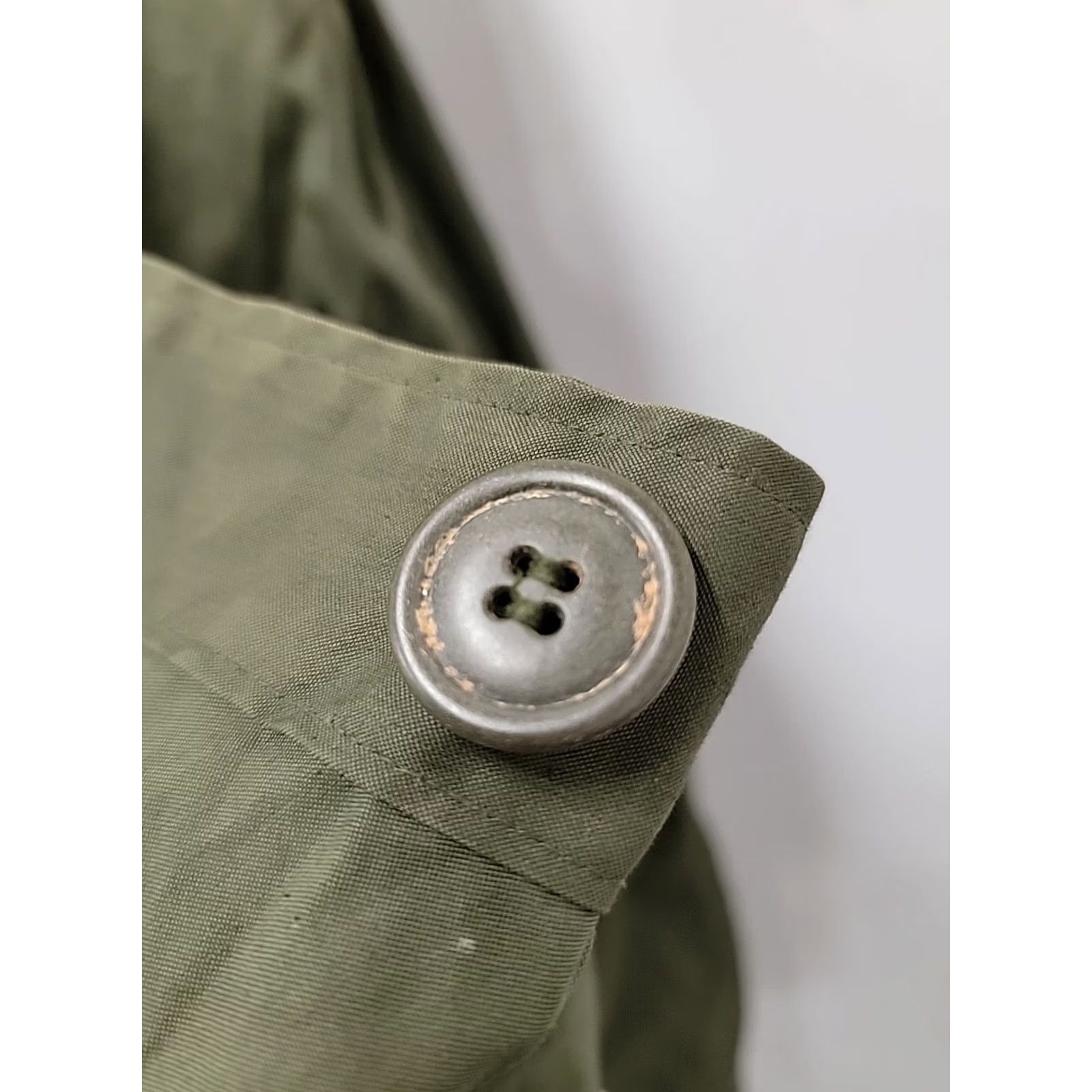 Vintage VINTAGE U.S. Military Army Extreme Cold Weather Fishtail Parka Jacket M Green Jacket Mens Parka USA Army Fishtail 90s Size US M / EU 48-50 / 2 - 6 Thumbnail