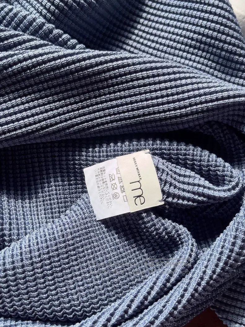 Issey Miyake Issey Miyake size:one size Pleated Women's Top Size XXS / US 00 / IT 34 - 3 Thumbnail