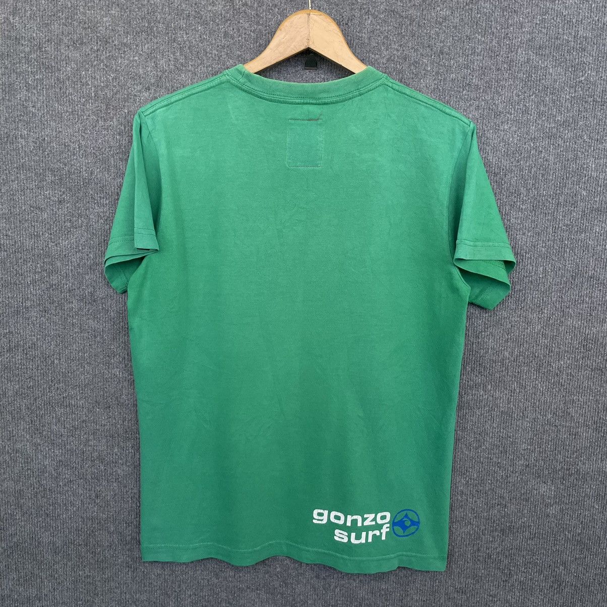 Vintage Vintage 2000s Gonzo Surf T Shirt Size US S / EU 44-46 / 1 - 4 Thumbnail
