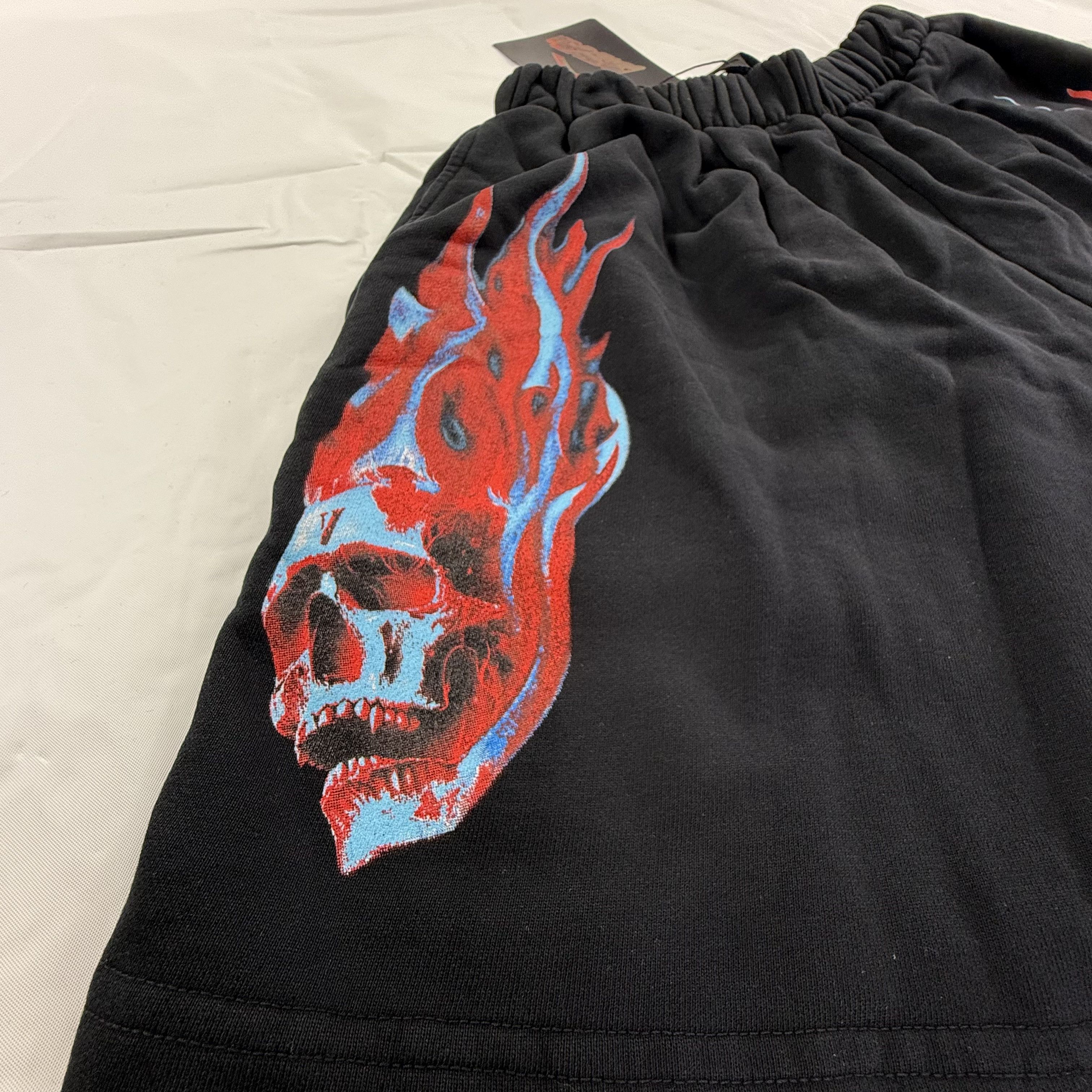 Vlone Vlone Red Skully Shorts Flame Skull Graphic Mens XL NEW Size US 40 / EU 56 - 2 Thumbnail