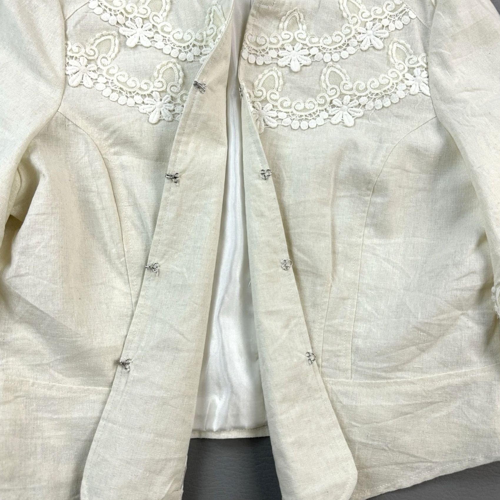 Vintage Papillon Blazer Jacket Womens Large Ivory Linen Embroidered Cropped Hook Closure Size L / US 10 / IT 46 - 5 Thumbnail