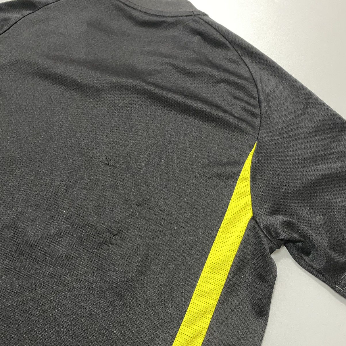 Adidas Manchester United Training Jersey 2019 Size M Black Football Size US M / EU 48-50 / 2 - 5 Thumbnail