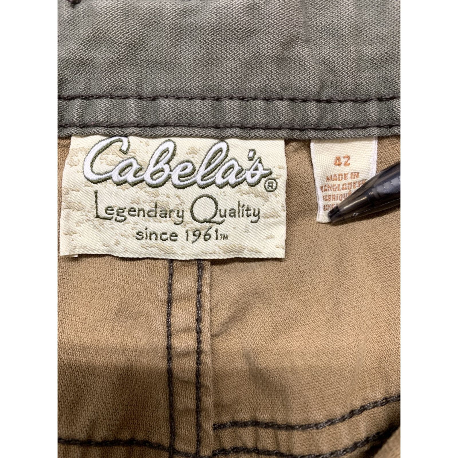 Vintage Cabela's Men’s Shorts Bermuda 42 Light Brown 5-Pocket Design Belt Loops Front Flat 9.5in Inseam Casual Straight Fit Regular Size 42 Mens Size US 42 / EU 58 - 7 Thumbnail
