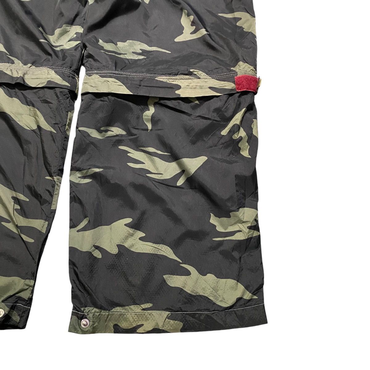 Vintage Vintage Y2K HOBO DENIM Nylon Camo Cargo Track Pants Size US 34 / EU 50 - 14 Thumbnail