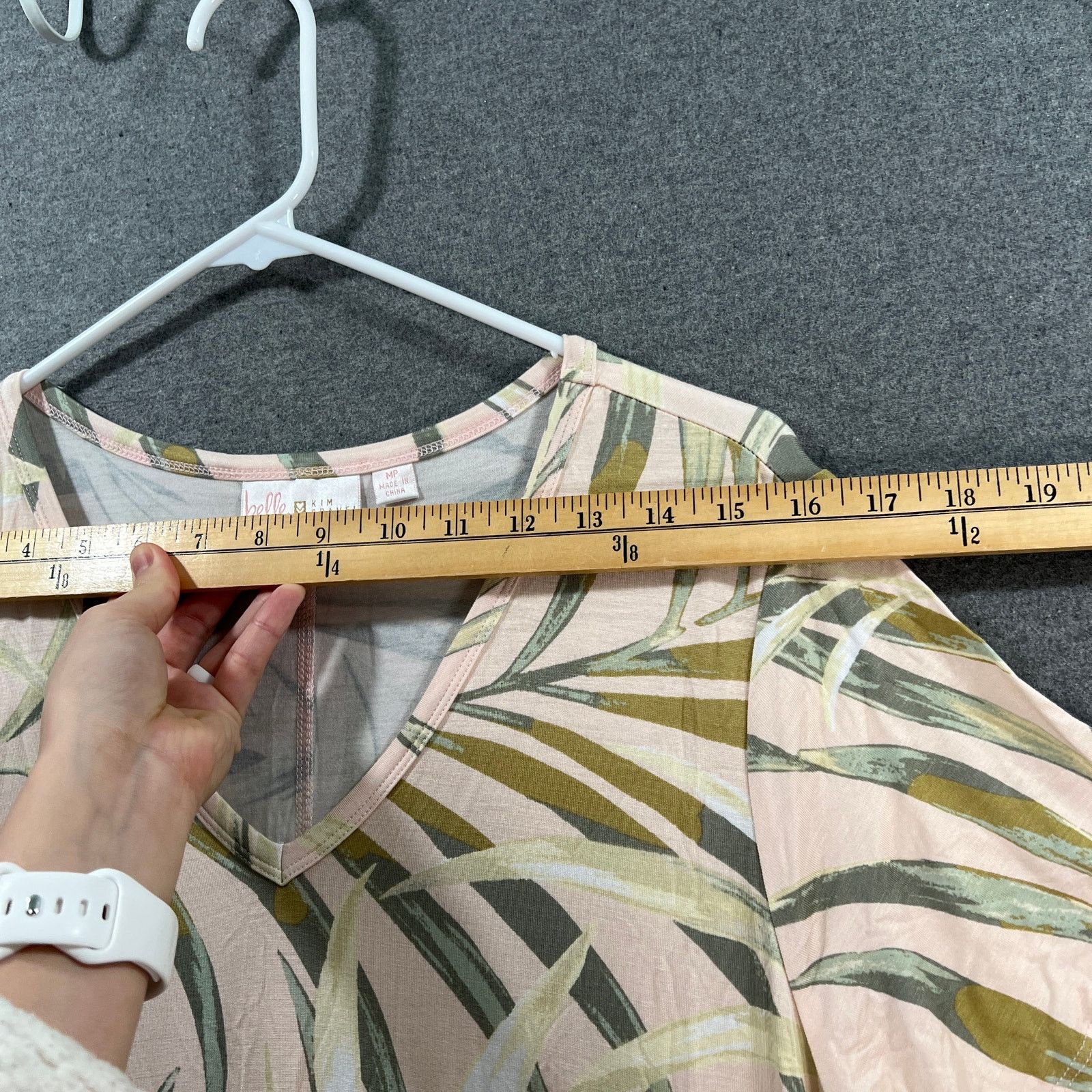 Other Belle by Kim Gravel Petite Solid V-Neck Maxi Dress Sandy Size M / US 6-8 / IT 42-44 - 11 Thumbnail
