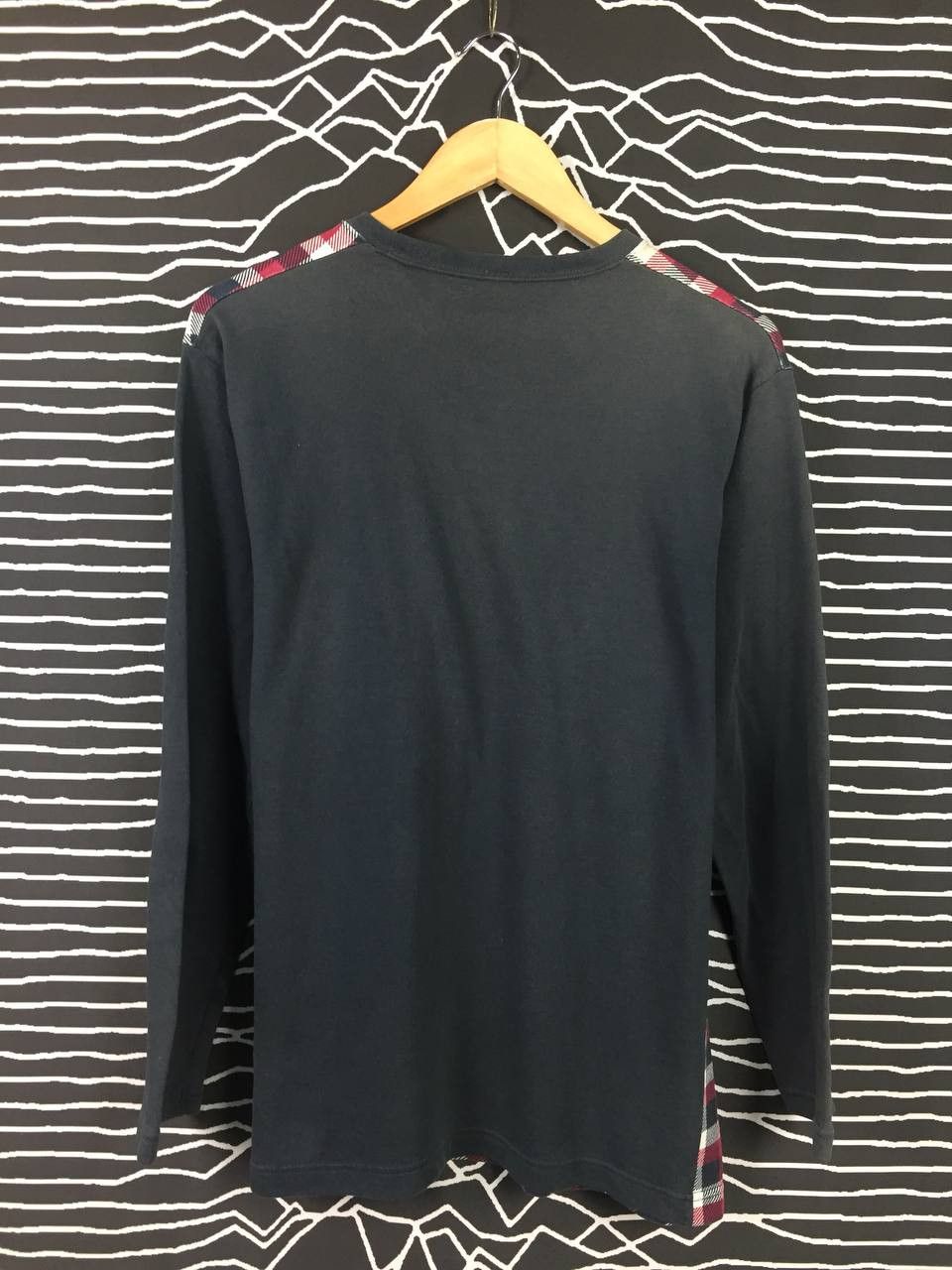 Uniqlo Uniqlo Men's XL Plaid Front Hybrid Long Sleeve Tee Size US XL / EU 56 / 4 - 5 Thumbnail