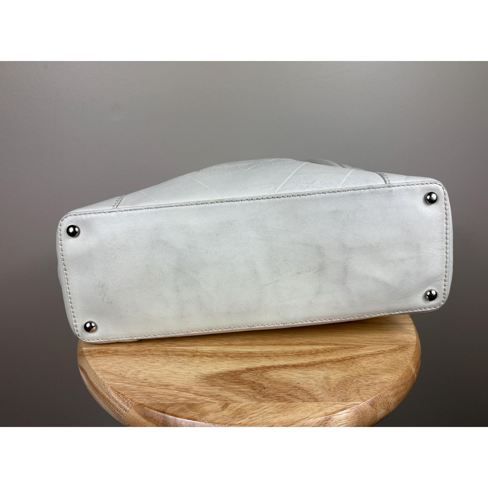 Chanel Authentic Chanel Vintage White All Day Top Handle Bag Size ONE SIZE - 5 Thumbnail