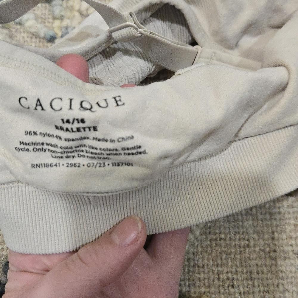 Designer Cacique Bralette Size ONE SIZE - 3 Thumbnail