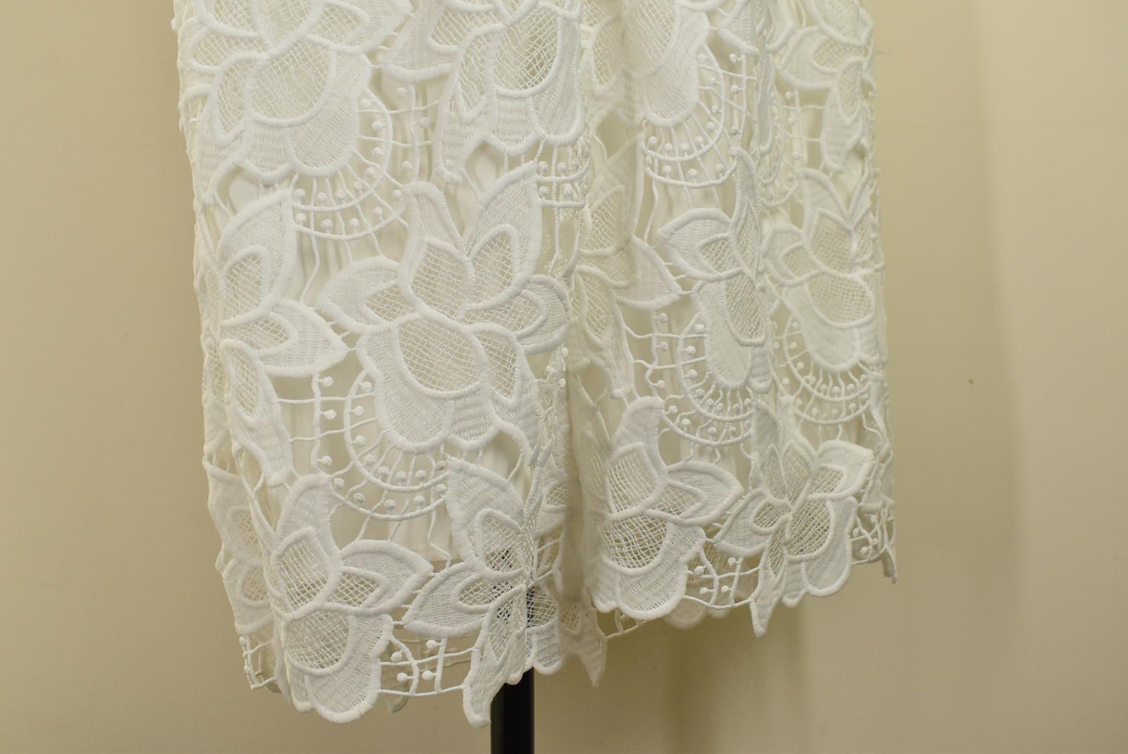 Designer Gina Tricot Dress UK8 Lace Sleeveless Embroidered Floral Size S / US 4 / IT 40 - 8 Thumbnail