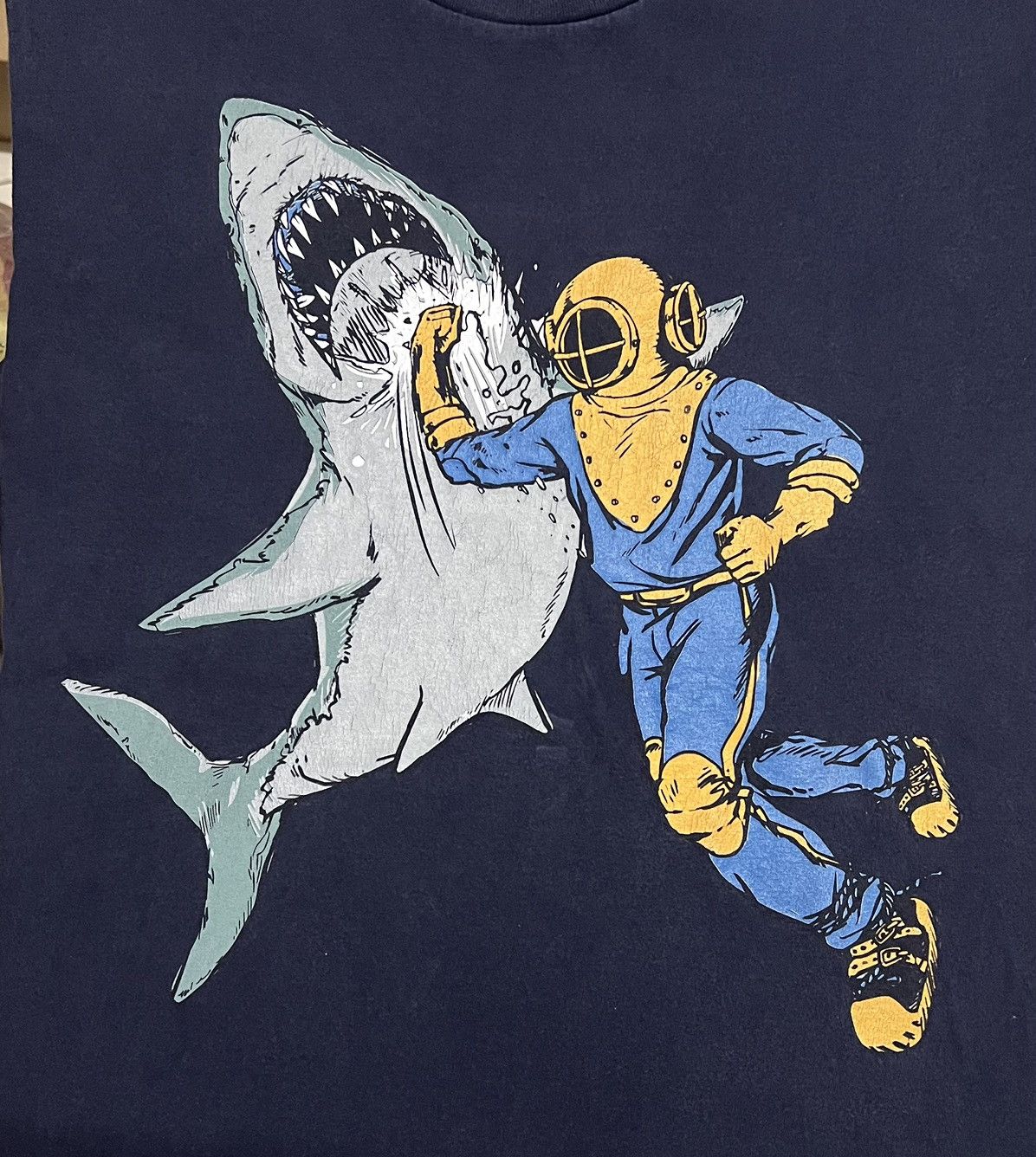 Other Vintage Shark Diver Graphic T Shirt Made USA Size US M / EU 48-50 / 2 - 9 Thumbnail