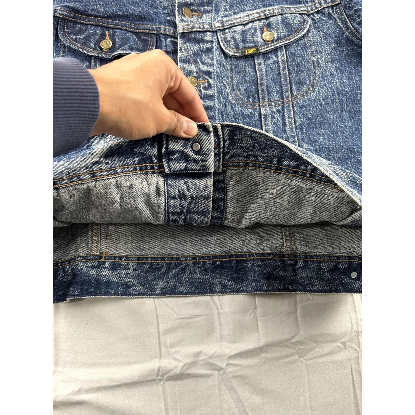 Lee VINTAGE Lee Jacket Mens Large Blue Denim Stone Wash Trucker Bomber USA 90s Size US L / EU 52-54 / 3 - 7 Thumbnail