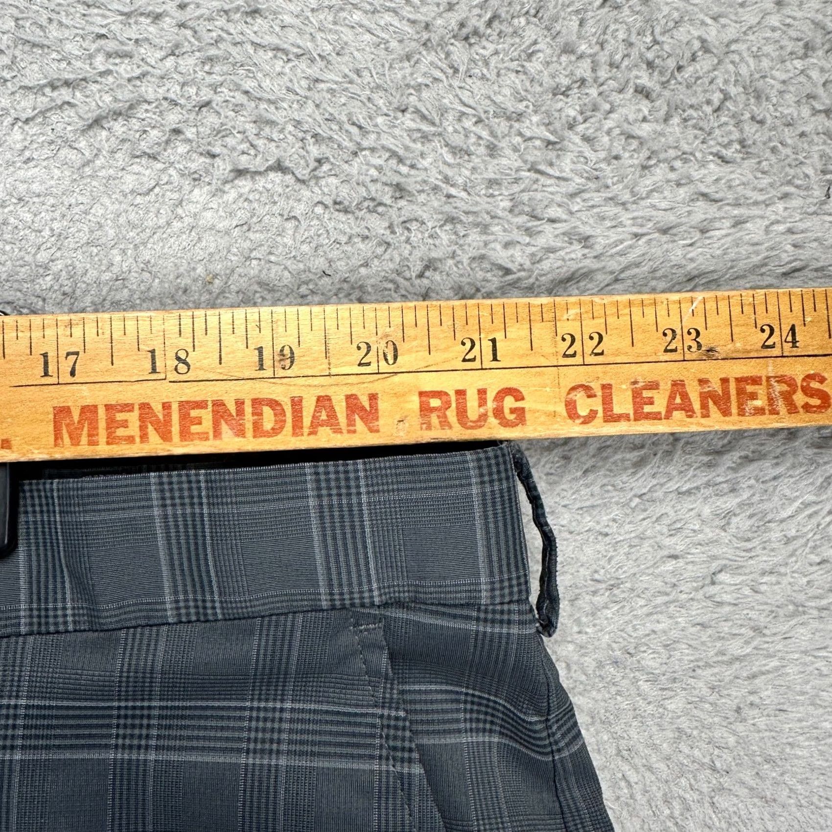 Vintage Greg Norman Golf Chino Shorts Mens 42 Dark Grey Plaid Flat Front Stretch Pockets Size US 42 / EU 58 - 5 Thumbnail