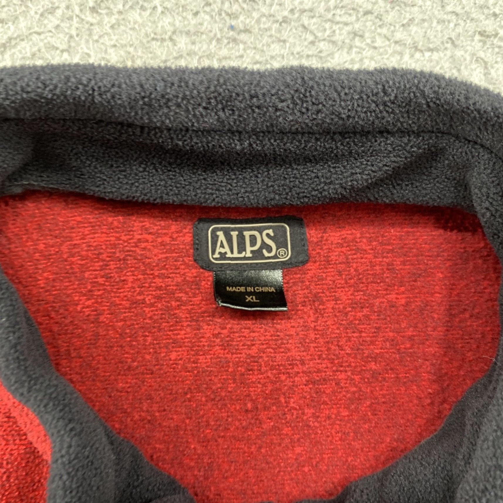 Vintage VINTAGE Alps Women’s Red Fleece Full Zip Jacket XL Size Outdoor 90s Pockets Collared Size XL / US 12-14 / IT 48-50 - 4 Thumbnail