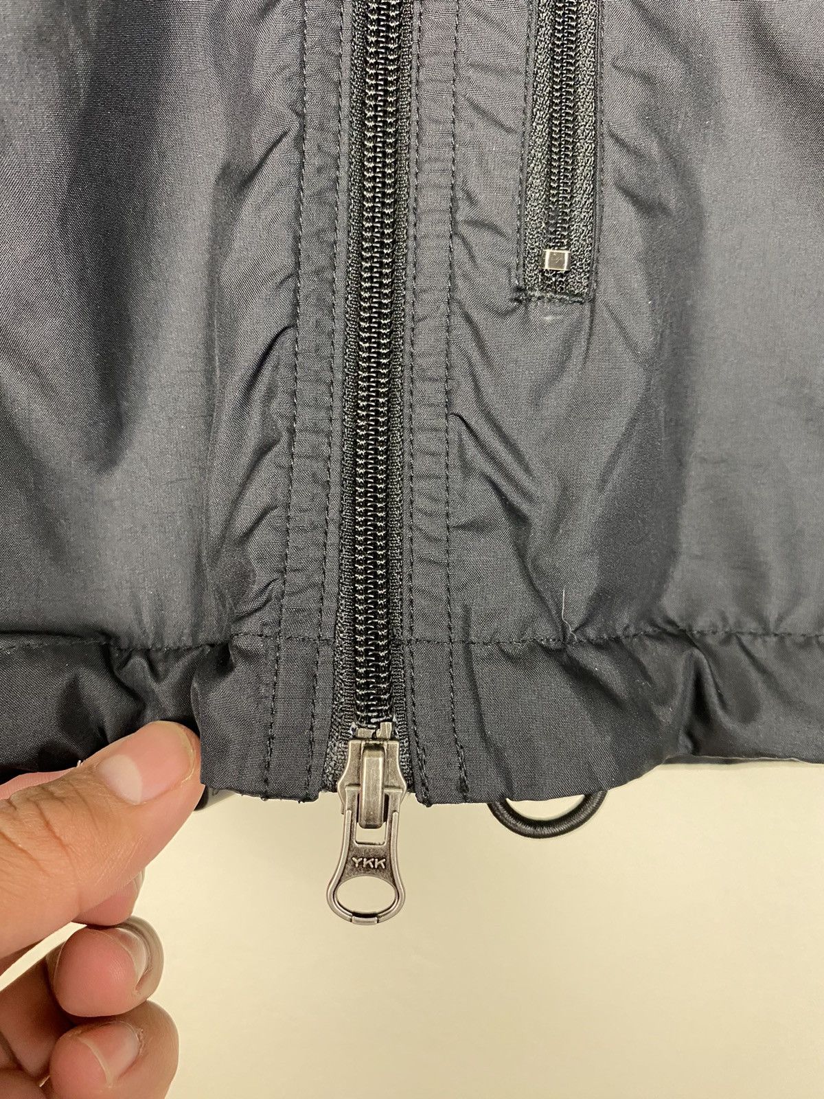 Nike Vintage Nike Mesh Stripe Vest Jacket Zip Y2K Silver tag Size US M / EU 48-50 / 2 - 7 Thumbnail