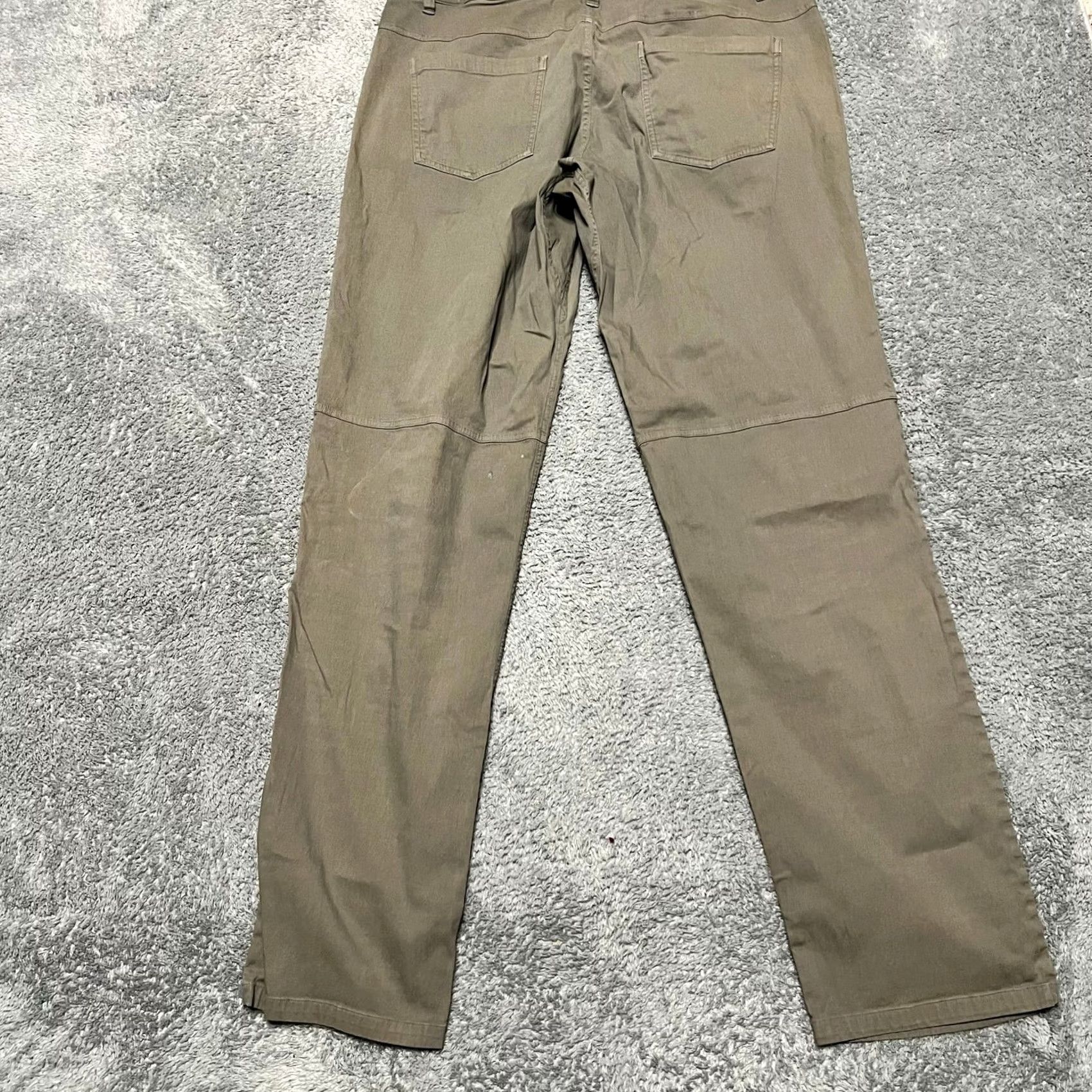Lululemon Lululemon Pants Mens Gray Tan Performance 35x33 **flaws Size US 34 / EU 50 - 4 Thumbnail
