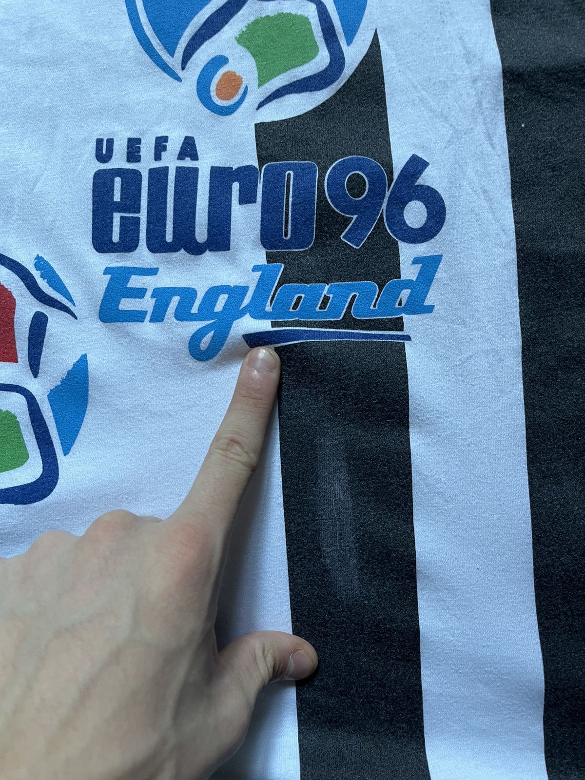 Vintage RARE 1994 Adidas Uefa Euro England 96 Big Logo T-shirt Y2K Size US L / EU 52-54 / 3 - 8 Thumbnail