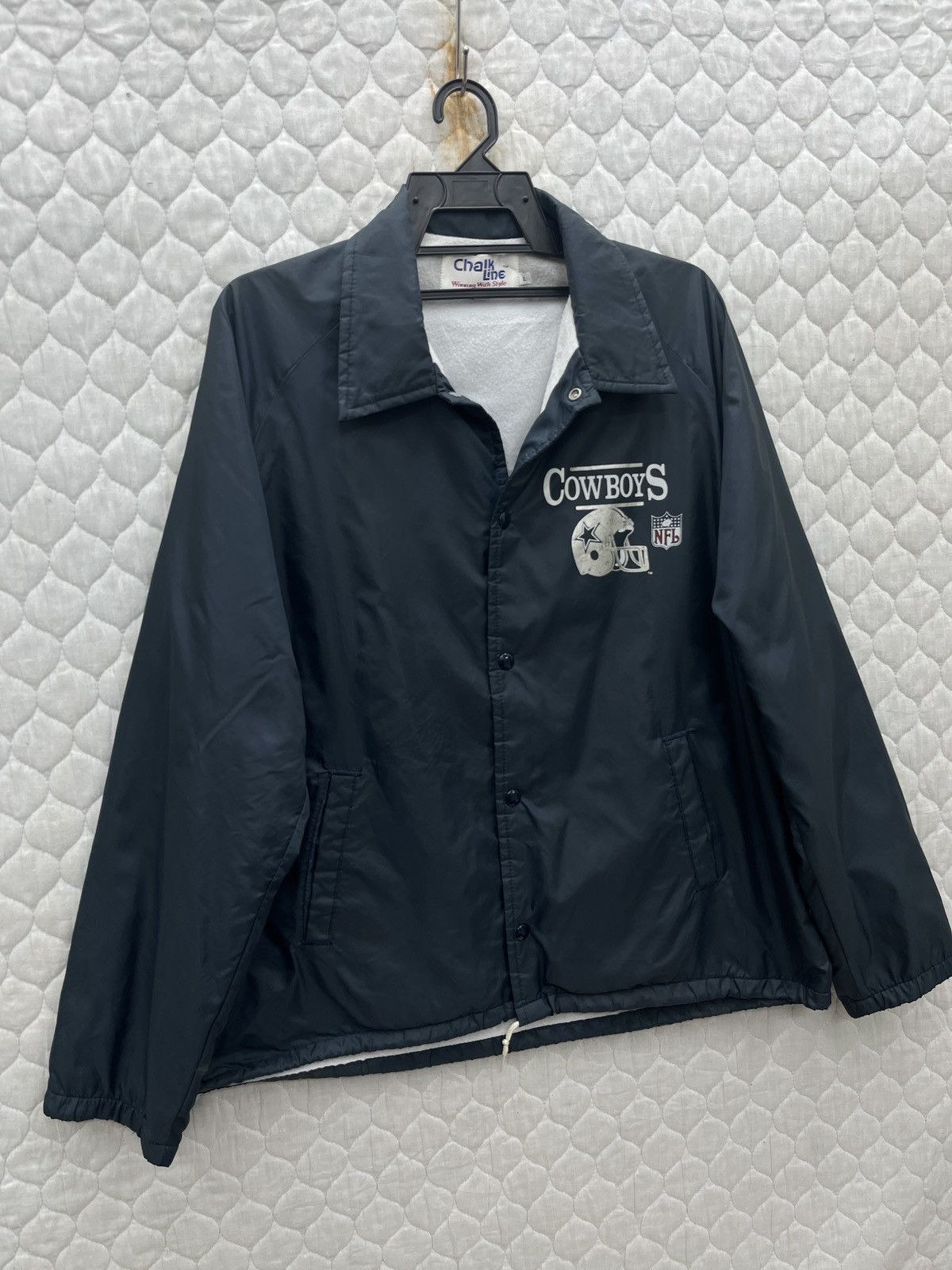 Chalk Line 🔥🔥🔥STEALS VTG CHALK LINE NFL DALLAS COWBOYS LIGHT JACKET Size US L / EU 52-54 / 3 - 6 Thumbnail