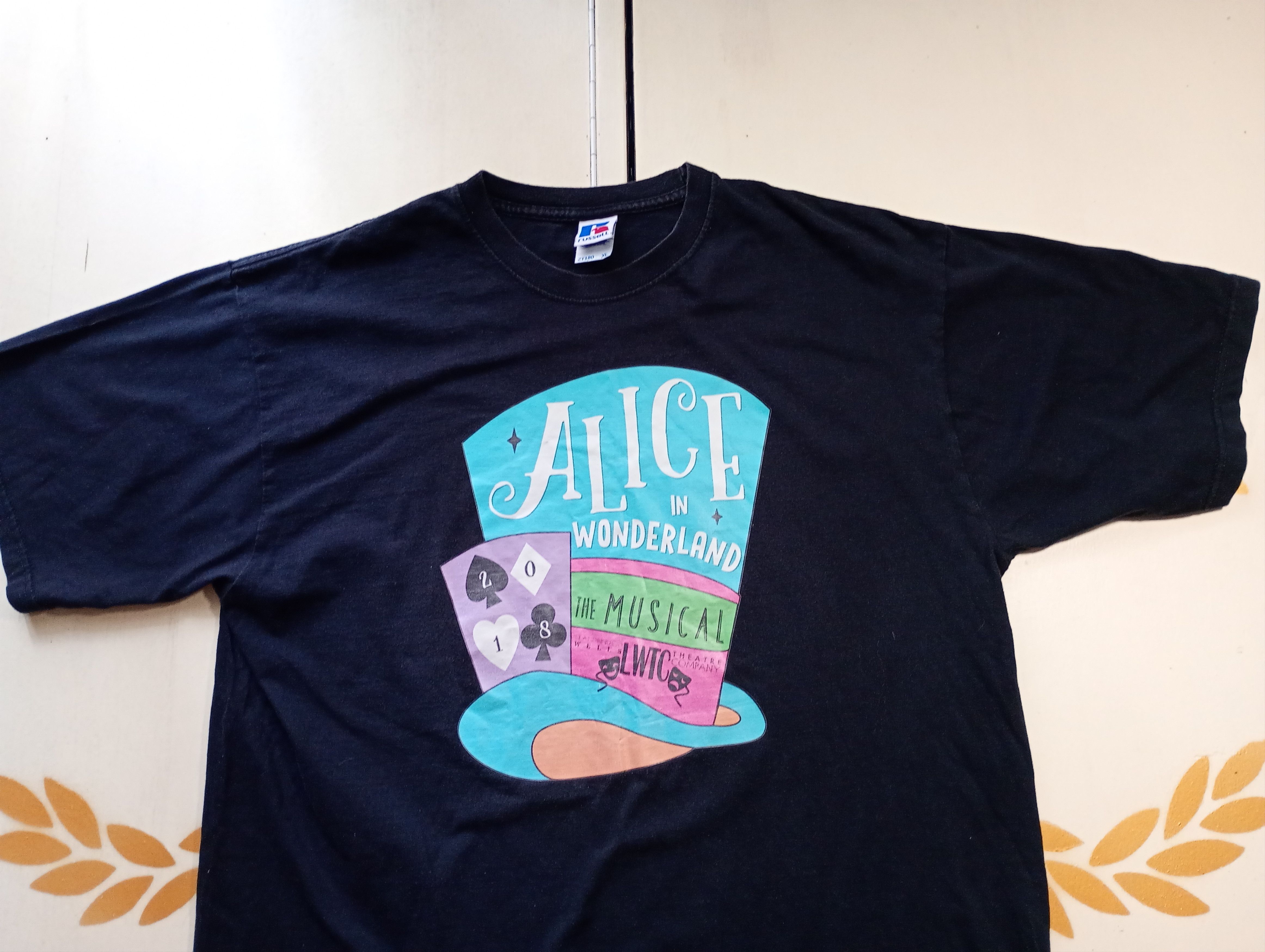 Russell Athletic Russel Athletic Alice in Wonderland The Musical LWTC T-Shirt Size US XL / EU 56 / 4 - 4 Thumbnail