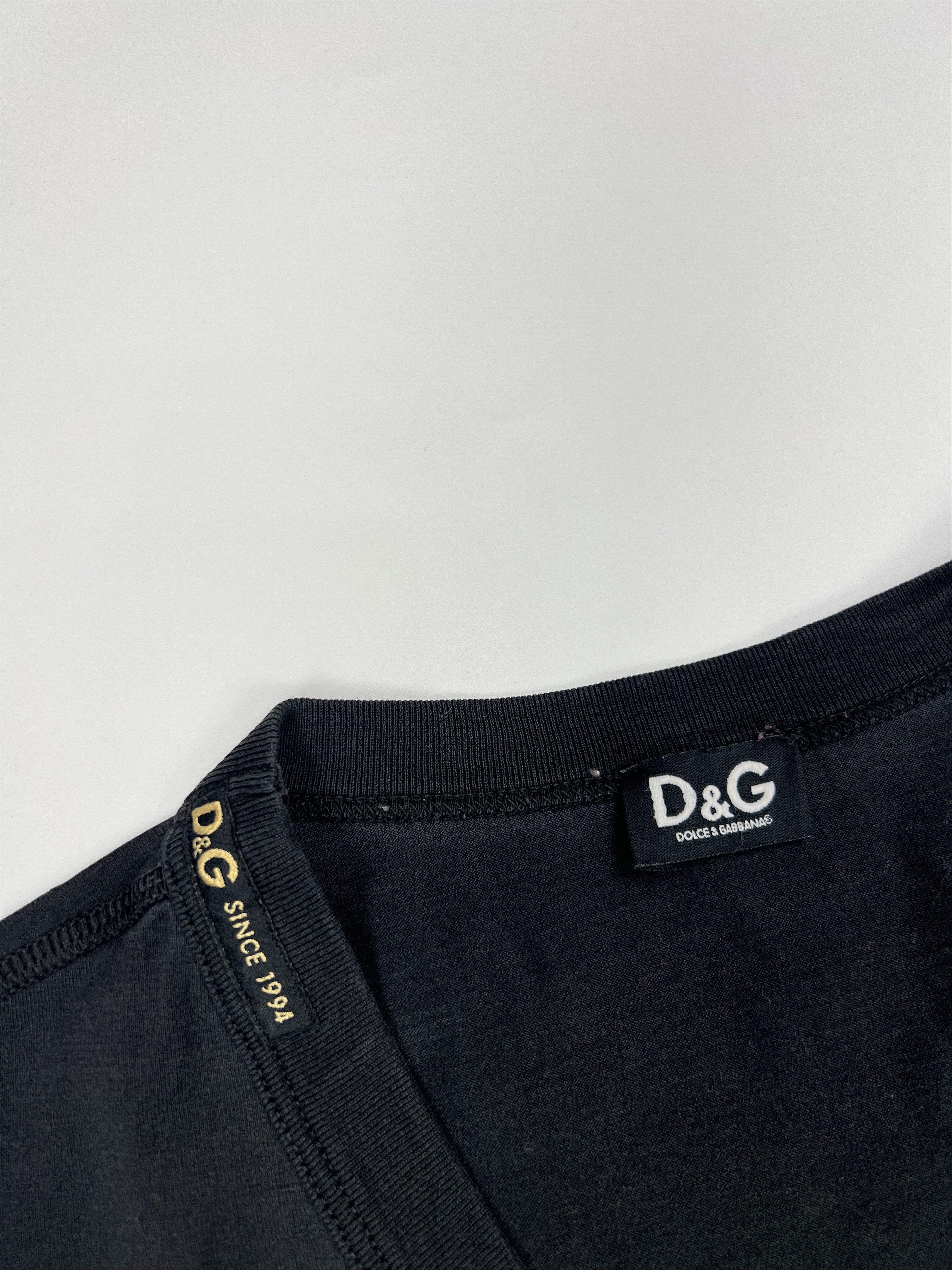 Dolce & Gabbana × Vintage Vintage Dolce & Gabbana Front Embroidery Logo Tee Size US L / EU 52-54 / 3 - 4 Thumbnail