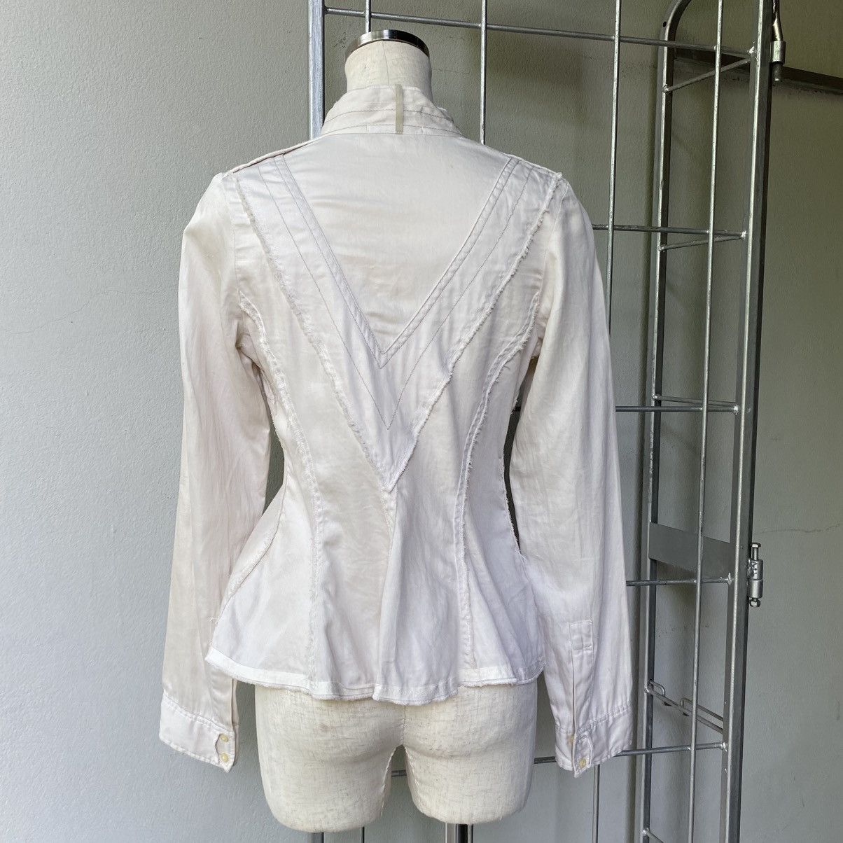 Marithe + Francois Girbaud MARITHE + FRANÇOIS GIRBAUE Grey V-Neck Button-Up Shirt Size S / US 4 / IT 40 - 4 Thumbnail