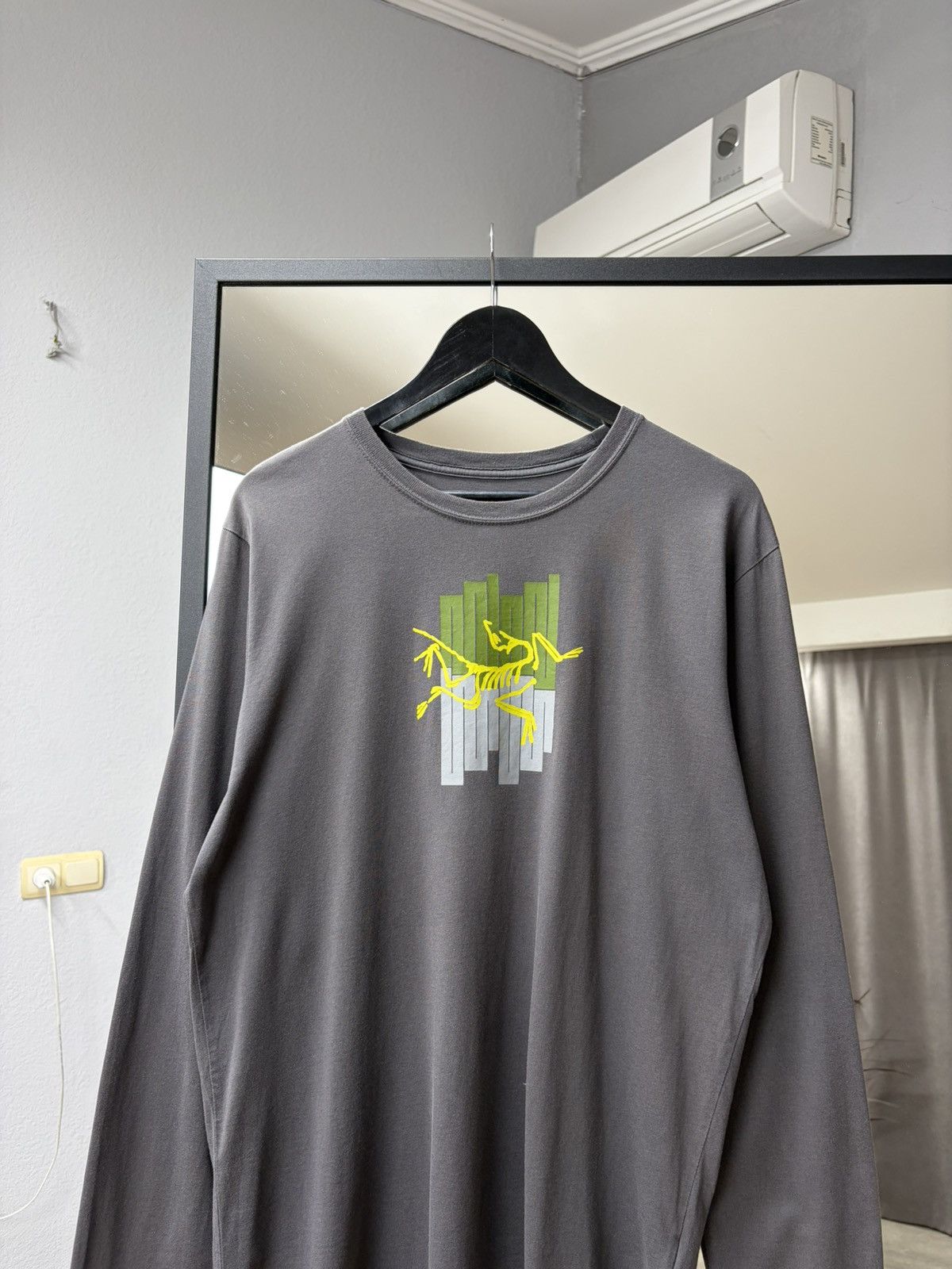 Arc'teryx Arc’teryx Graphic Longsleeve Shirt Grey Techwear Y2K Tee Size US L / EU 52-54 / 3 - 4 Thumbnail
