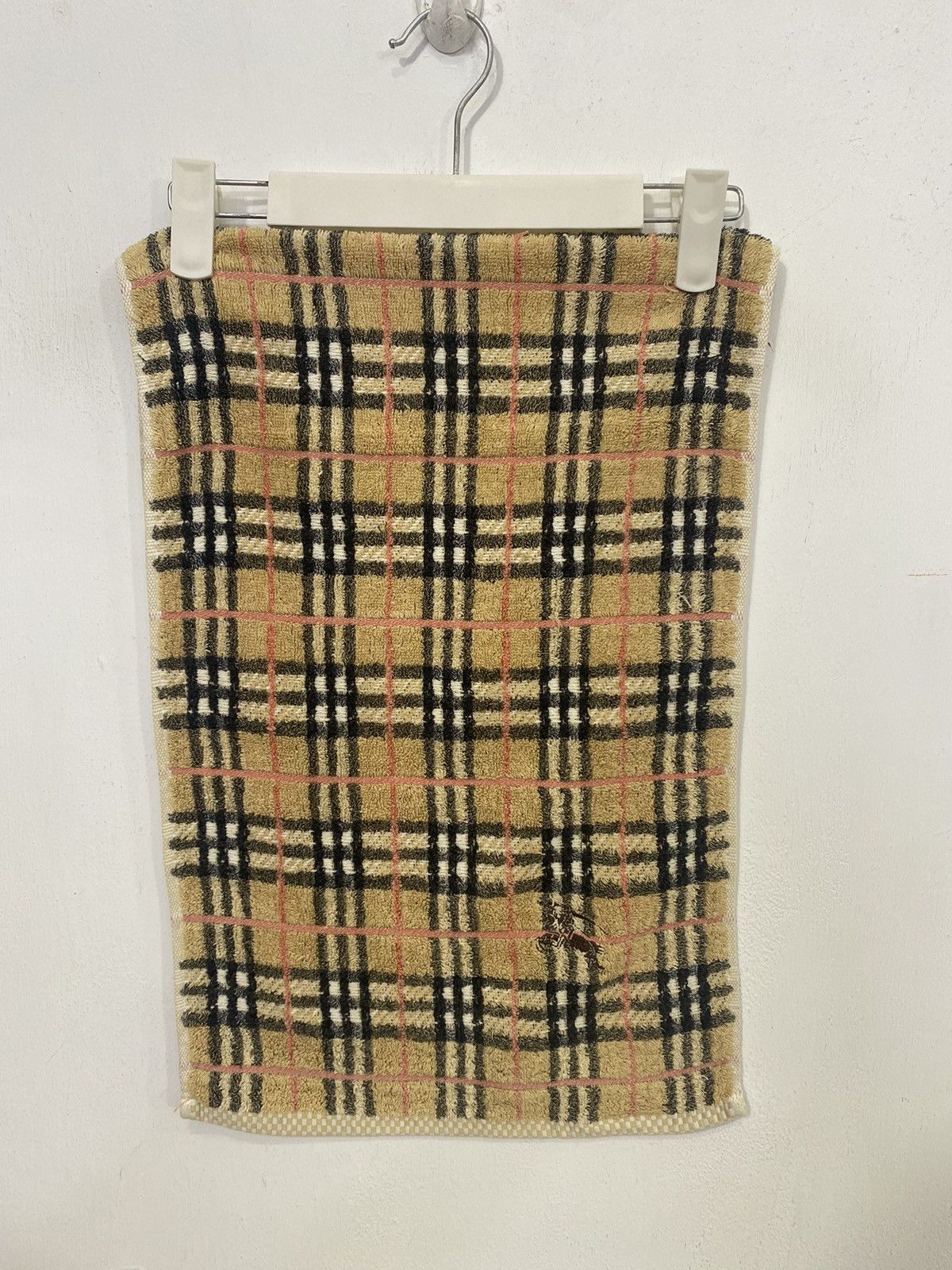 Burberry 💥VINTAGE BURBERRY London Nova Check hand / face towel Size ONE SIZE - 5 Thumbnail