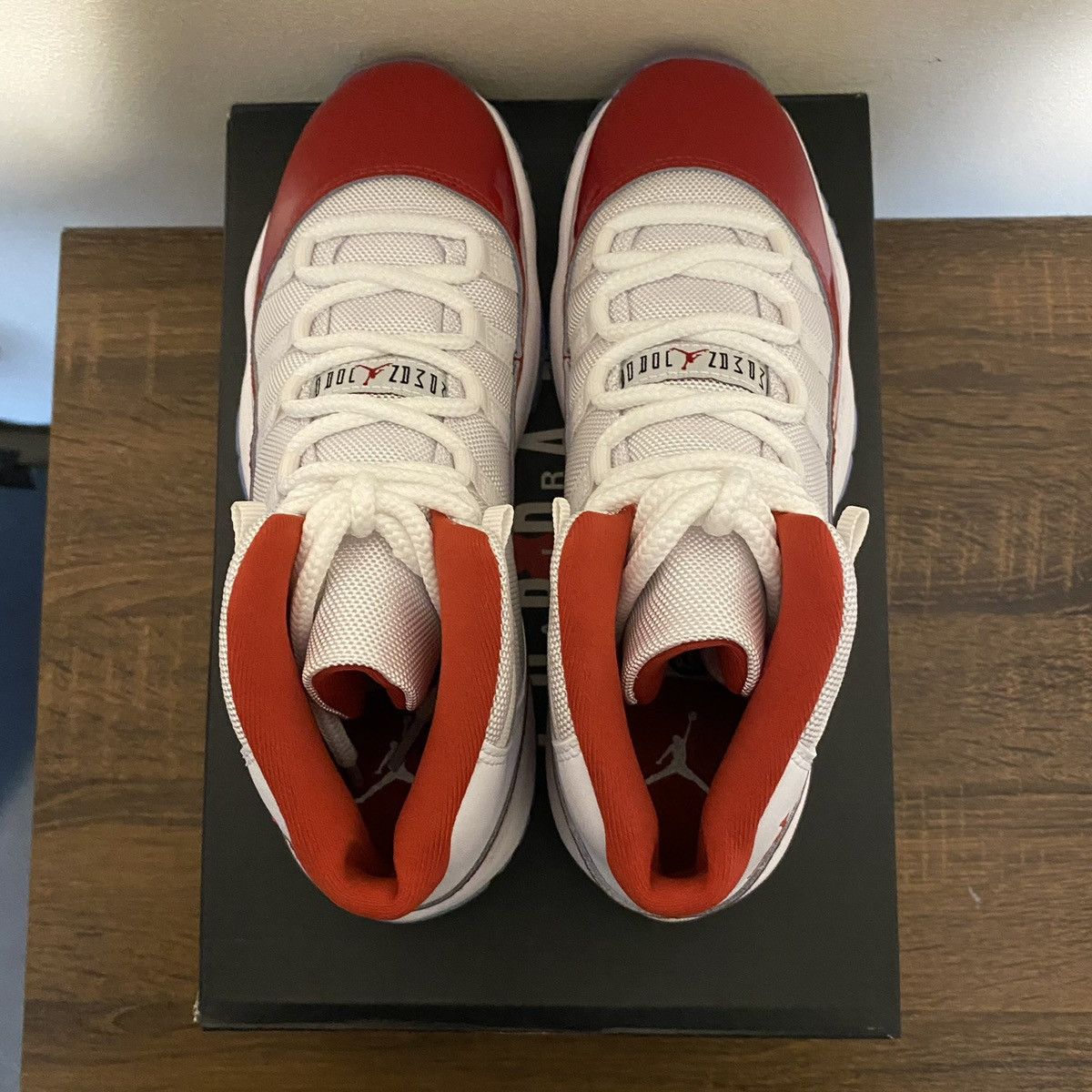 Jordan Brand Nike Air Jordan 11 Retro Cherry 2022 378038-116 GS 6.5Y NEW Size US 6.5 / EU 39-40 - 5 Thumbnail