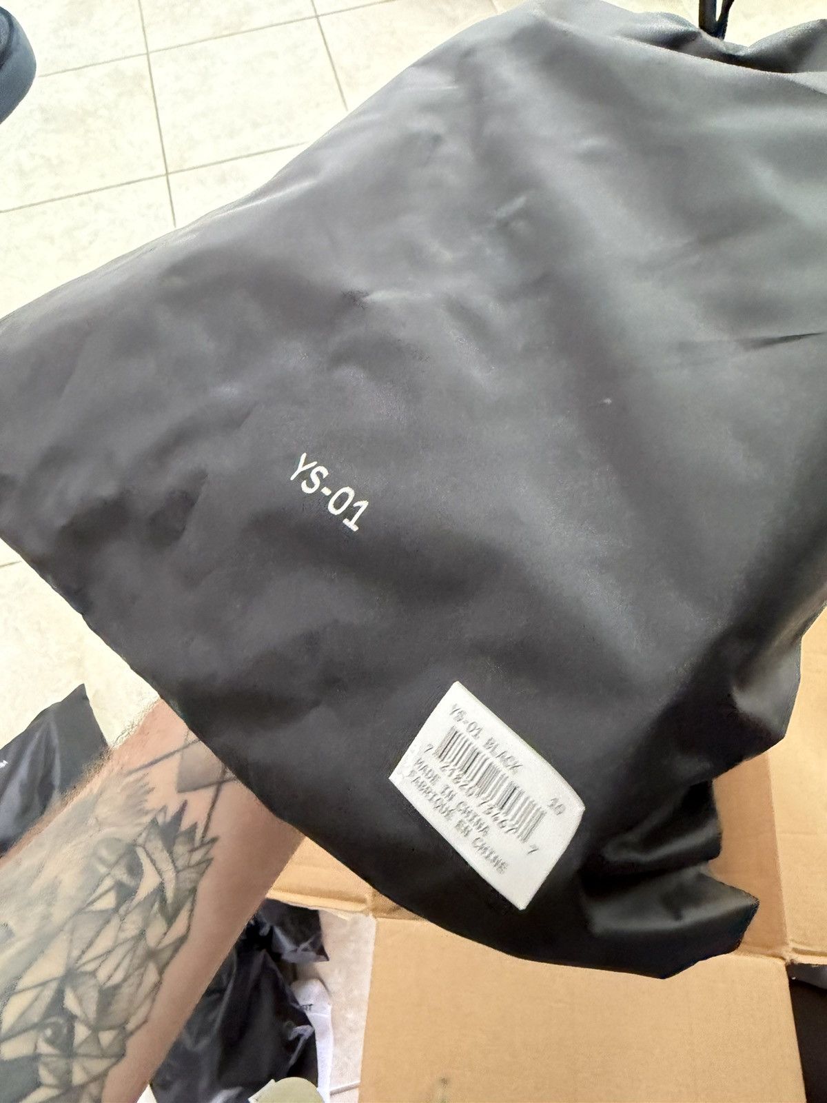Yeezy Yeezy YS-01 Black Slide Men’s Size 10 Mens Brand New Size US 10 / EU 43 - 8 Thumbnail
