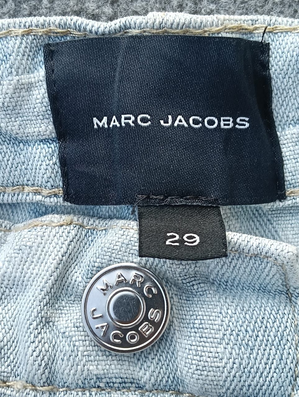 Marc Jacobs Baggy Marc Jacobs monogram jeans Light wash size Size US 32 / EU 48 - 9 Thumbnail