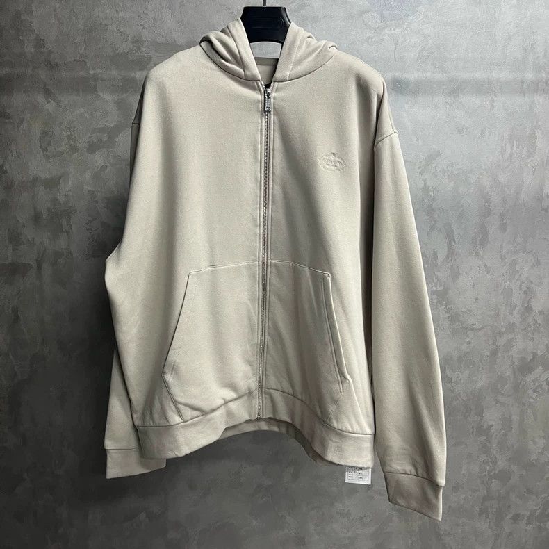 Prada Prada White Embroidered Logo Hooded Jacket Size US XL / EU 56 / 4 - 1 Thumbnail