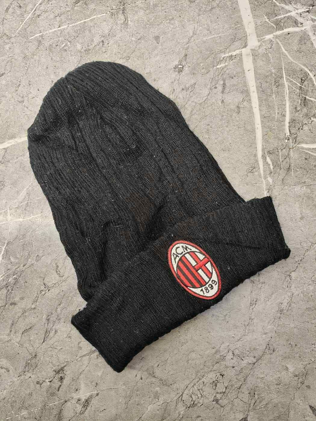 Vintage Vintage AC Milan Beanie Size ONE SIZE - 1 Thumbnail
