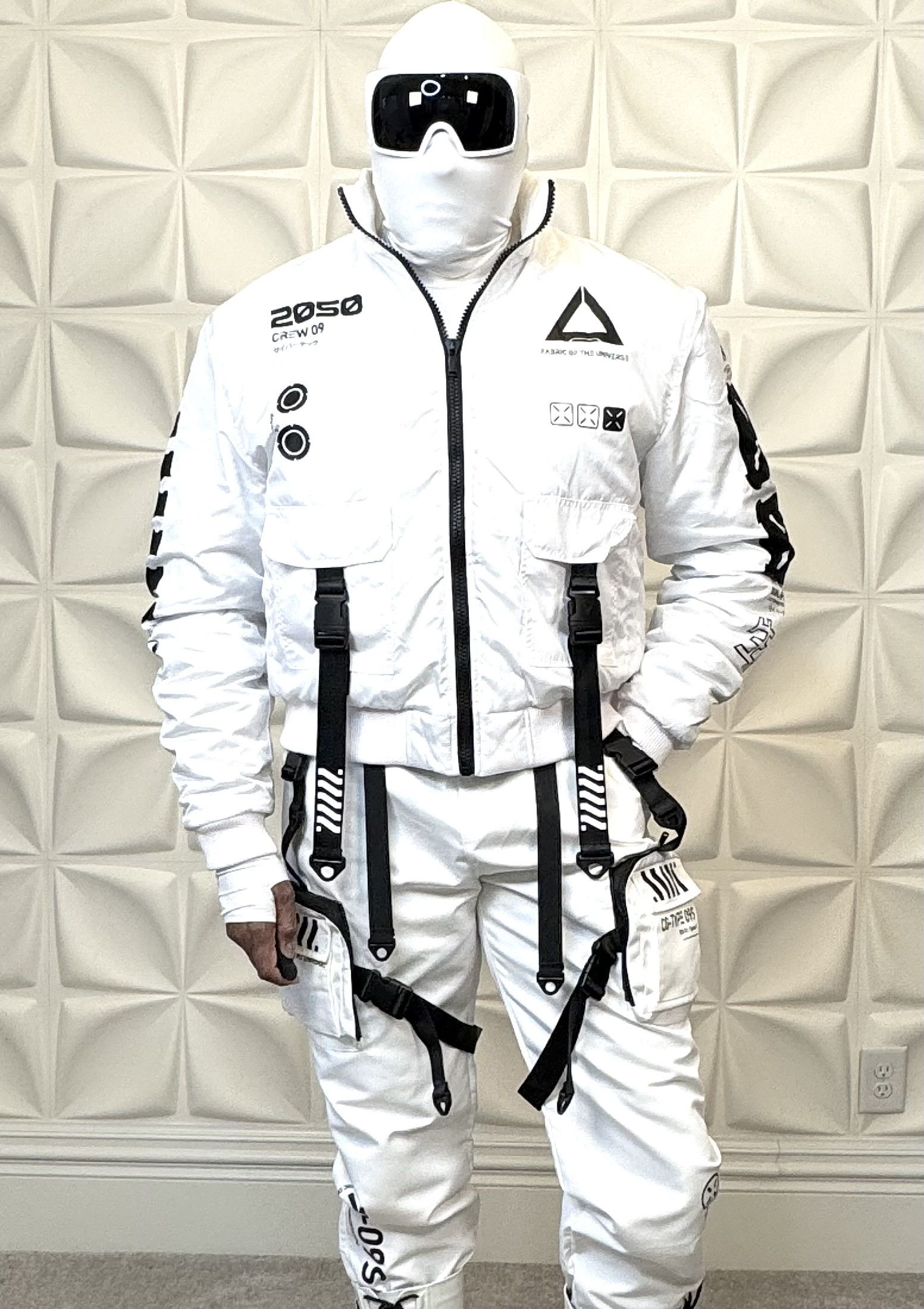 Other Fabric of the Universe Y-2050 White Cropped Bomber Jacket Size US XXL / EU 58 / 5 - 2 Thumbnail